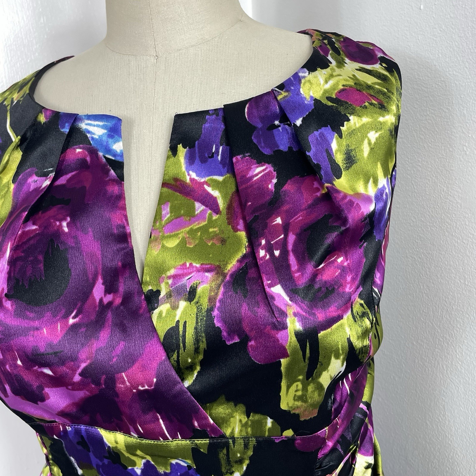 Adrianna Papell Plus Size 22 Multi Floral Dress Slight Stretch.