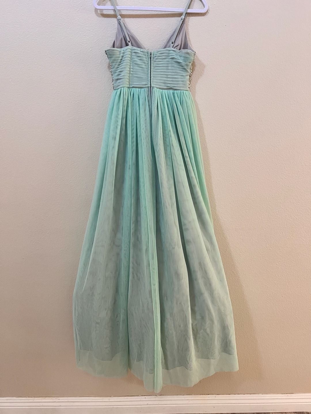 Beaded V-Neck Tulle Floor-Length Prom Evening Gown