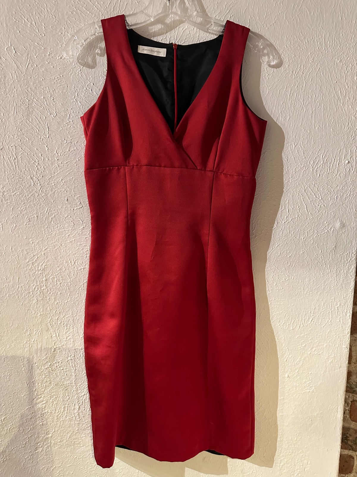 Women’s Dress Size 4 Sleeveless Crossover V Neck Red Silhouette Pencil