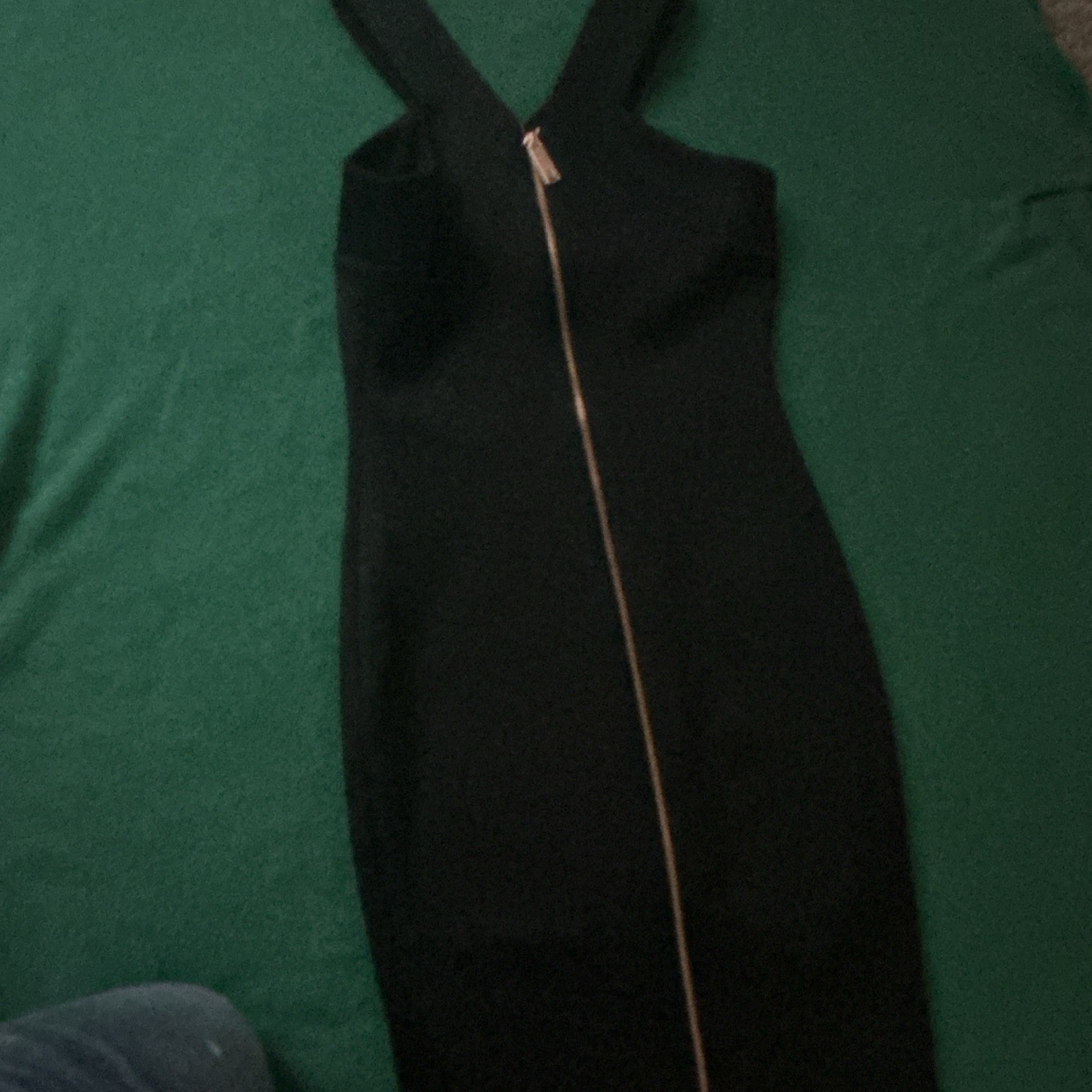 Bailey 44 Black Sheath Dress M Knee Length Sleeveless V-Neck Front Zip