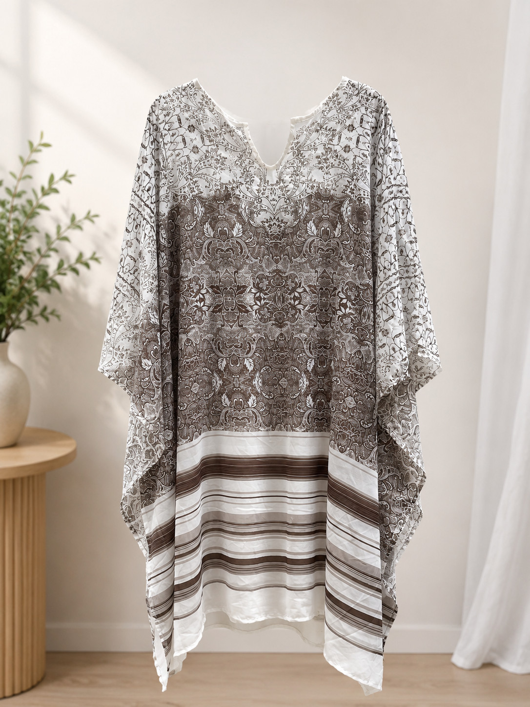 Roman’s White & Grey Paisley Rhinestone Handkerchief Dress/Tunic Size 14/16