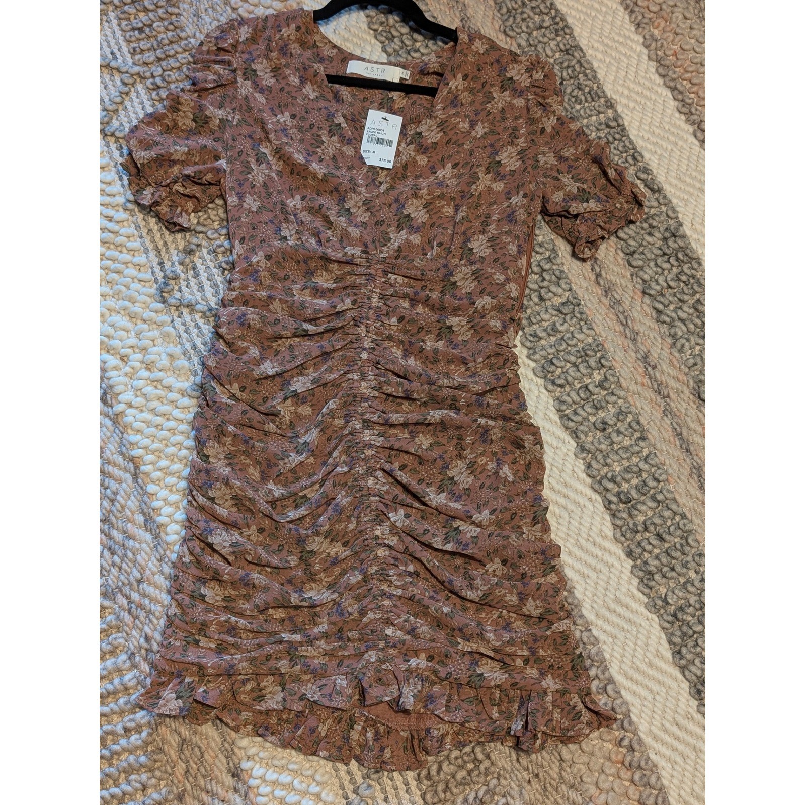 NWT ASTR The Label Taupe Multi Floral Ruched Mini Dress Size M