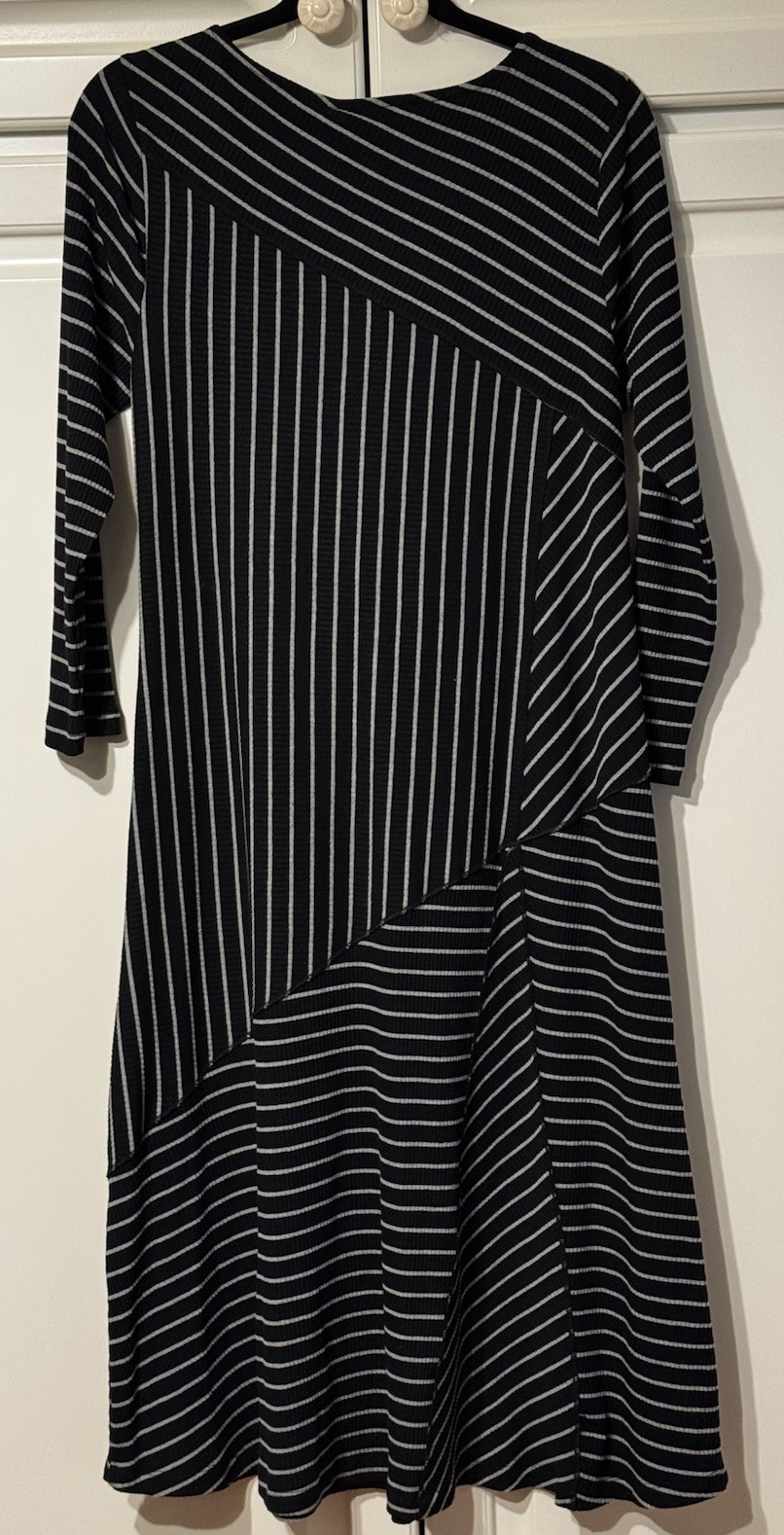 SOFT SURROUNDINGS Long Sleeve BLACK Cotton Blend Stretchy Striped Midi Dress S
