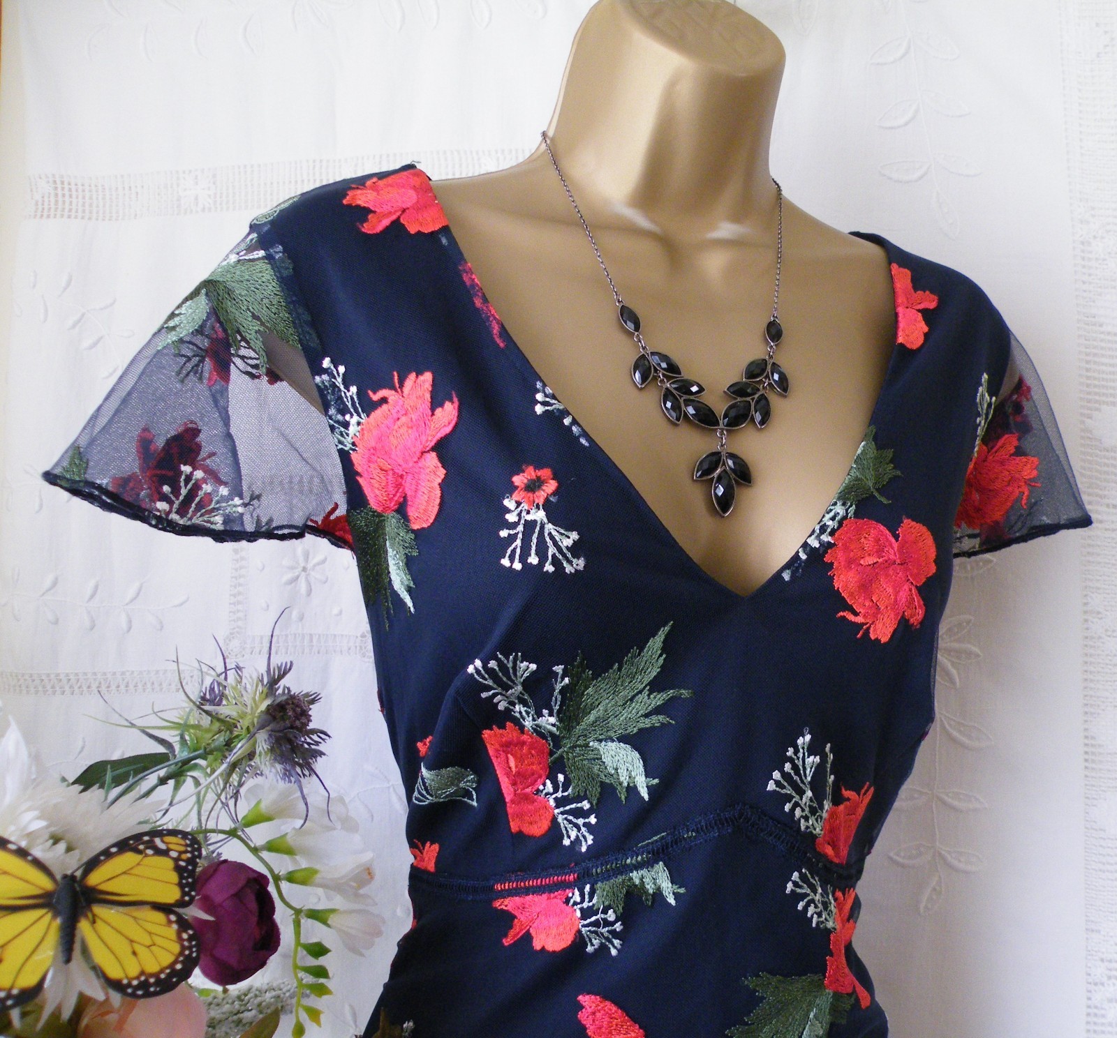 👗***MONSOON PRE-OWNED “FLORAL EMBROIDERED” DRESS SIZE 16***👗