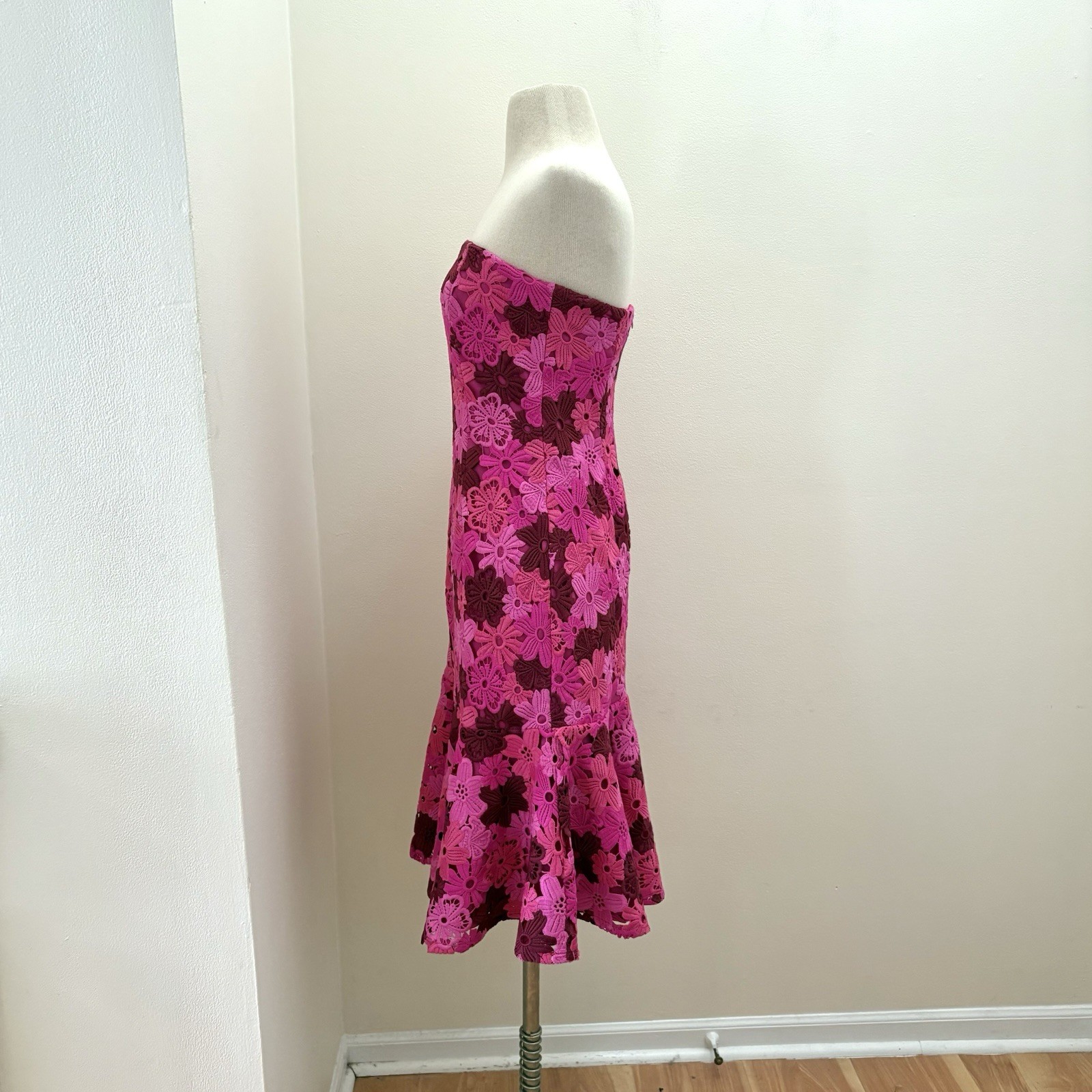 Alexia Admor Romantic Feminine Floral Lace Strapless Cocktail Dress Sz 8 Medium