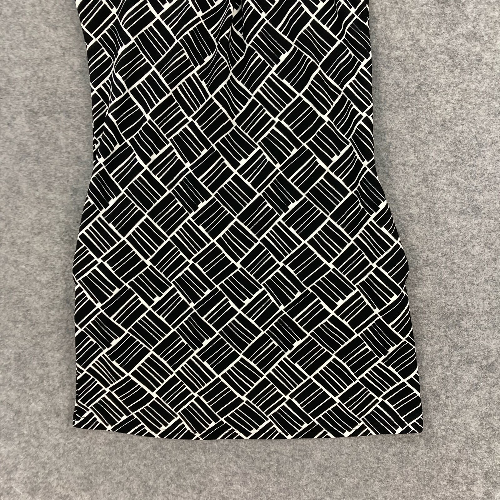 Izabel London Womens Dress Size 8 Black White Geometric Sleeveless Shift 25003