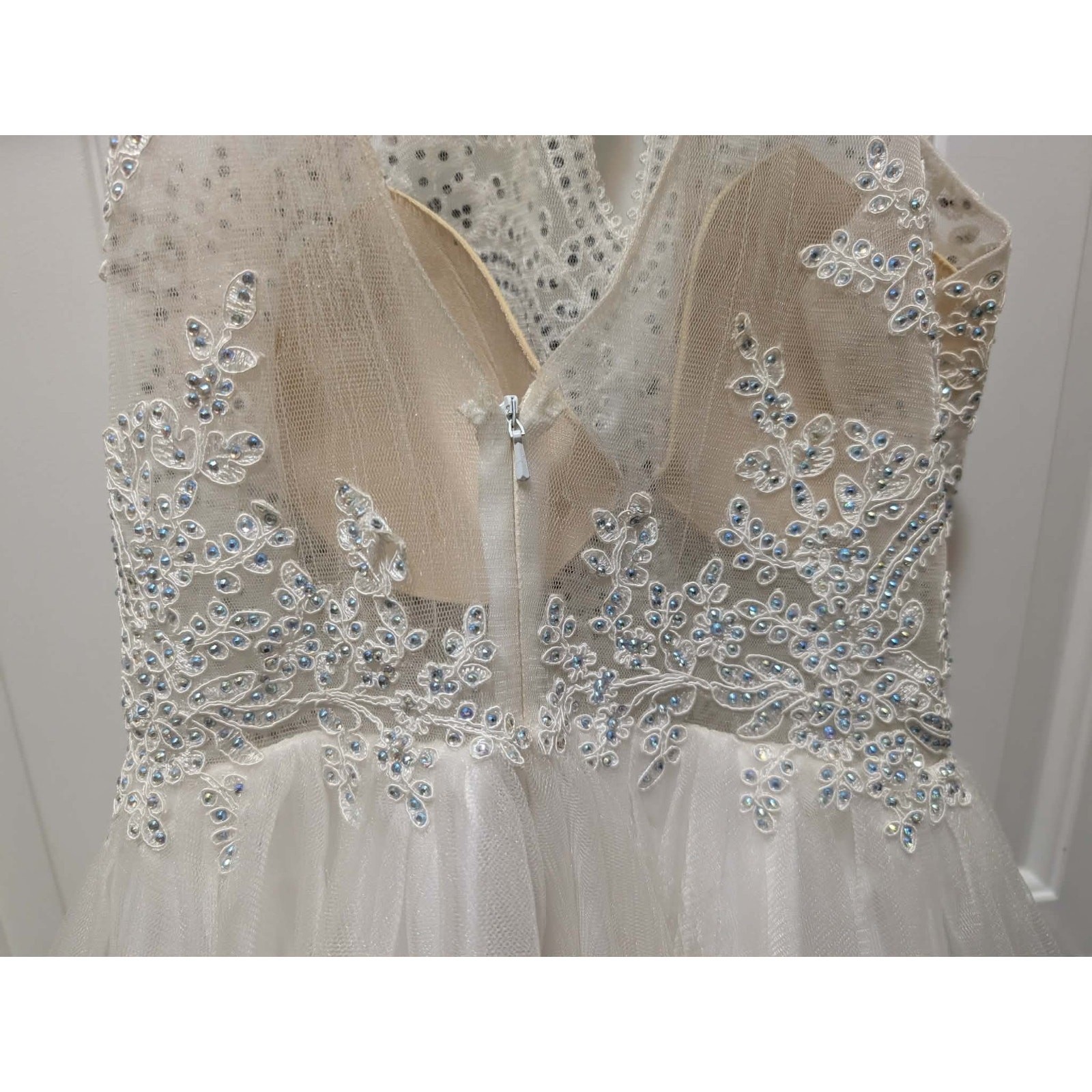 Dancing Queen Short Prom Hoco Formal Dress White Blue Iridescent Rhinestones M