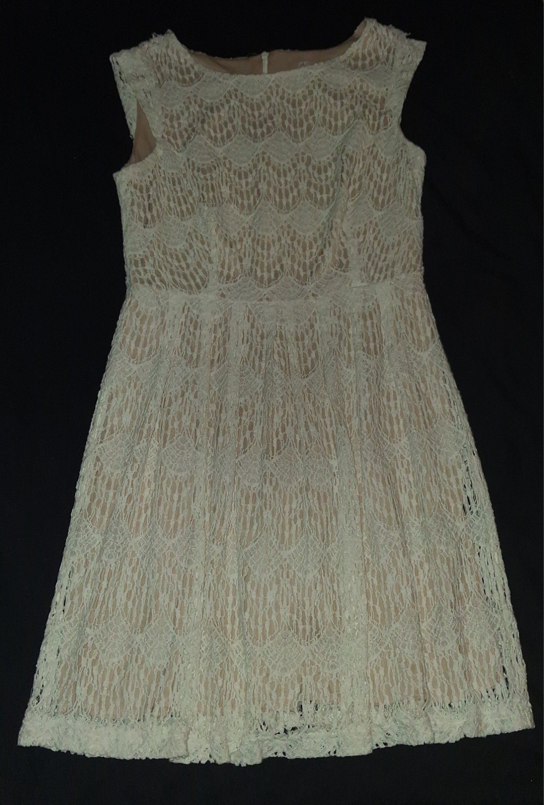 Dressbarn Petite 6 Dress Beige Cream Crochet Lace db established 1962 Sleeveless