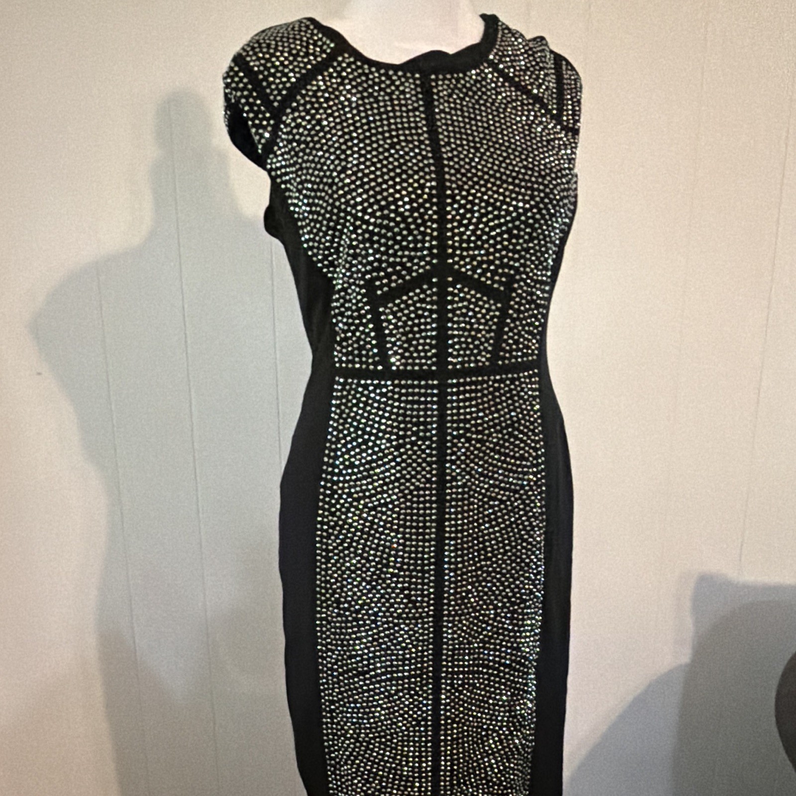 Etcetera Black Silver Rhinestone Sheath Dress 6 Round Neck Cap Sleeve Knee
