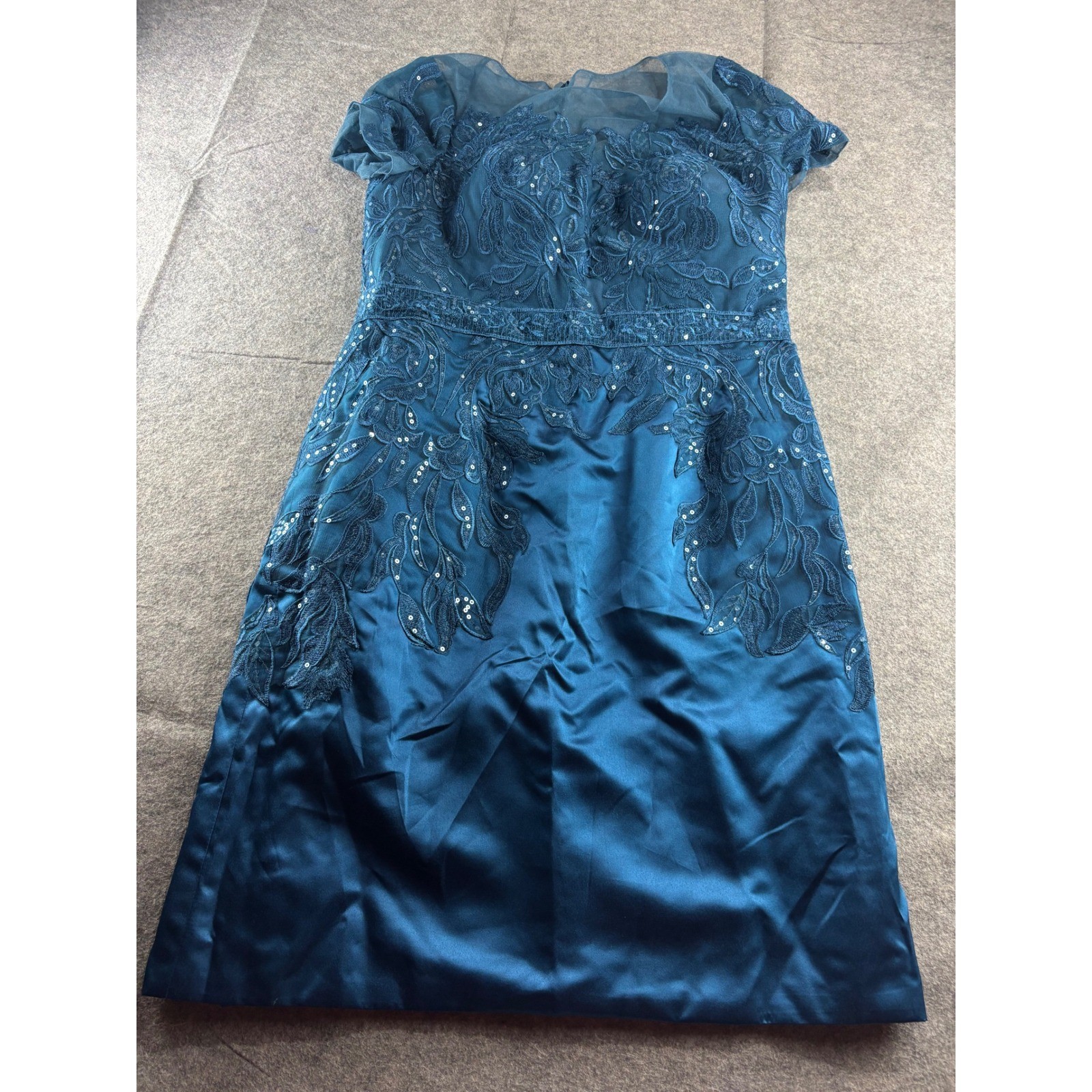 JJ’s House Ink Blue Lace Sequin Satin Sheath Formal Dress US 14 Hoco Wedding NWT