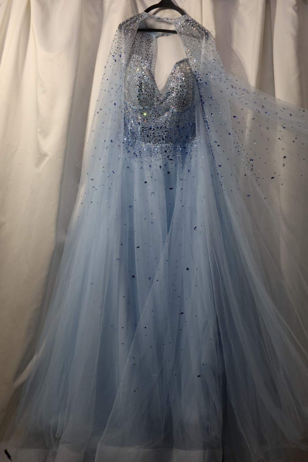 Elegant Evening Dress Light Blue Tulle Crystal Embellished Rhinestones