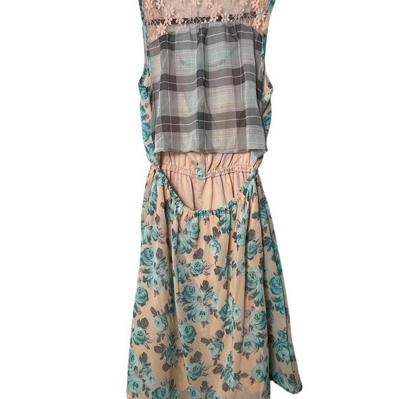 Exhilaration Sun dress Small peach/green w/lace cutouts/back open flannel