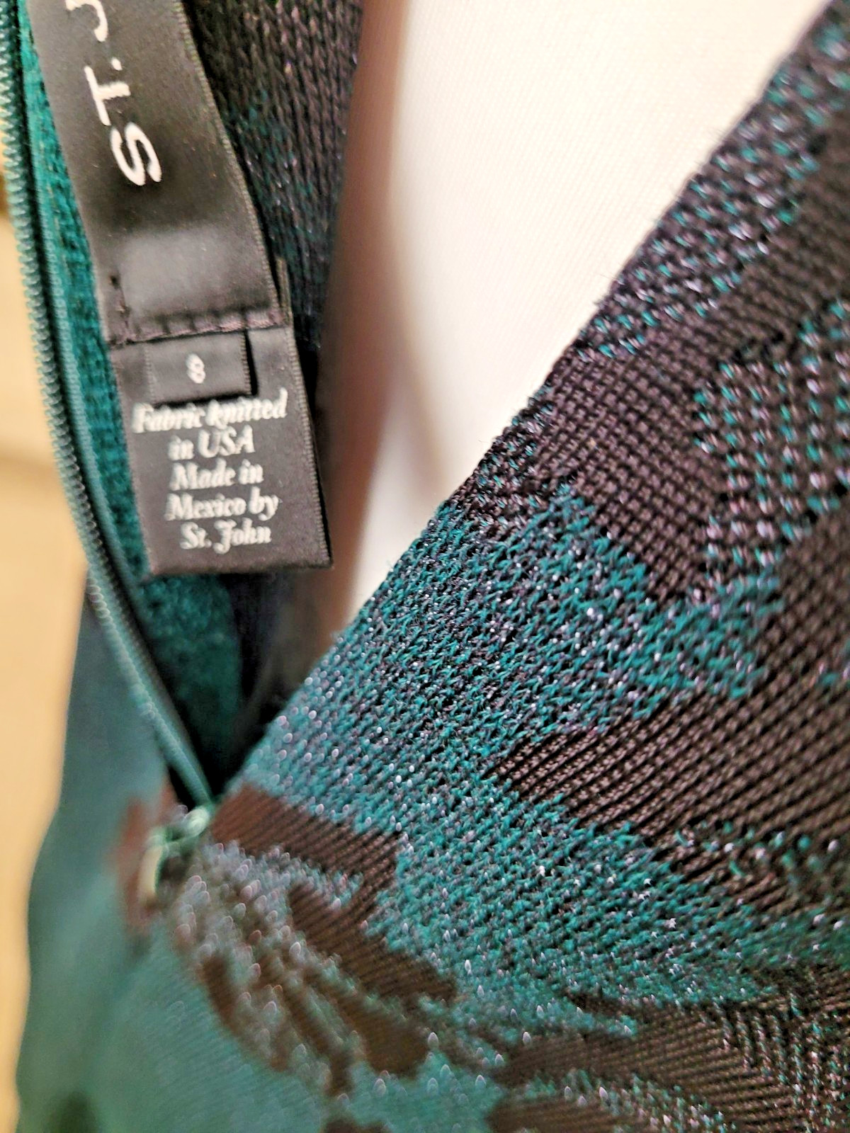 ST. JOHN Metallic Floral Knit Dress Emerald Multi Short Sleeve Black Label Sz 8