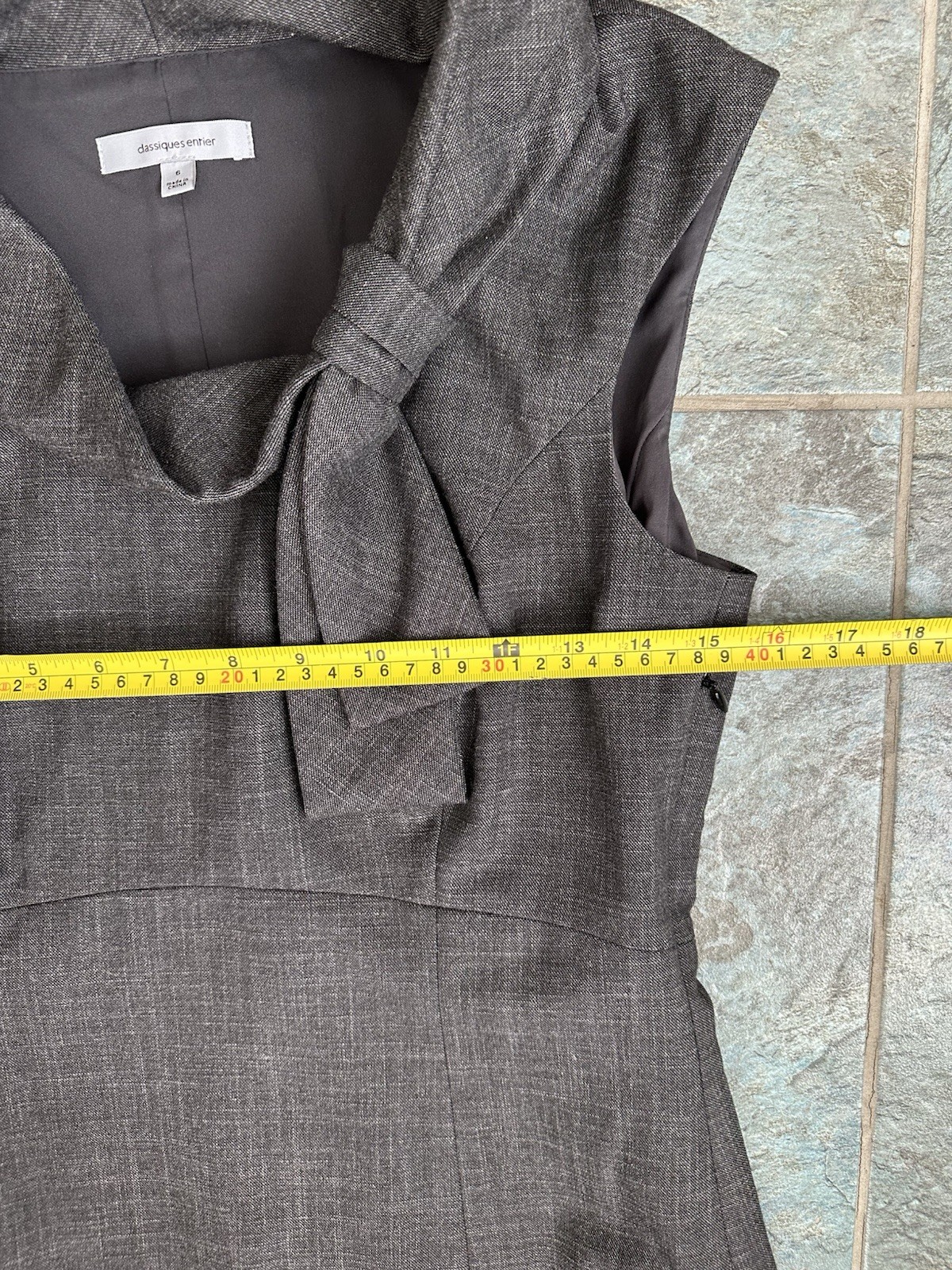 Classiques Entier Sheath Dress Size 6 Gray Cowl Neck Tie Detail Side Zip Office