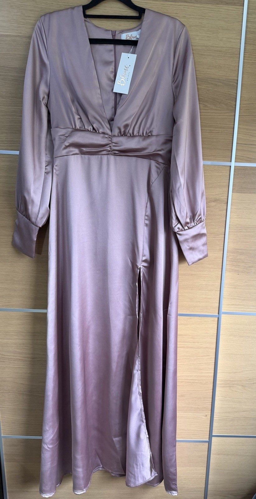 Blume Bridal size 10 Satin Plunge Maxi Dress Blush Pink Wedding Guest Bridesmaid