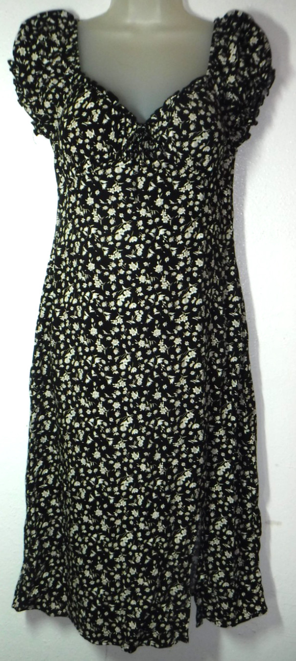 madden girl NWT M black floral print short sleeve dress