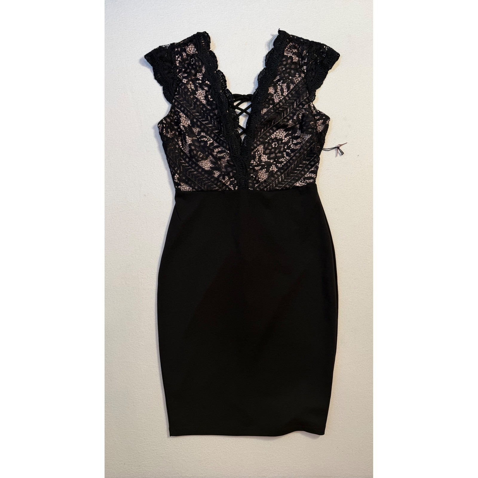 Haute Monde Black Lace Bodycon Cocktail Dress Medium Lace Up V-Neck Cap Sleeve