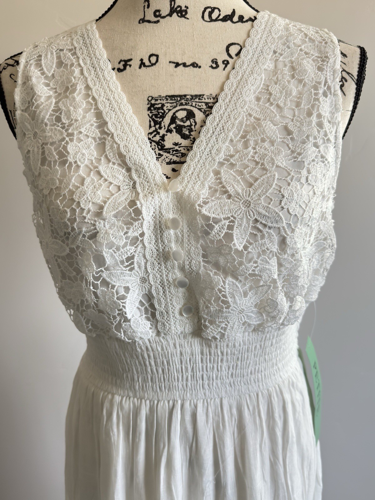 J GEE Size PM White Smocked Fit Sleeveless Embroidery Beach Dress NWT