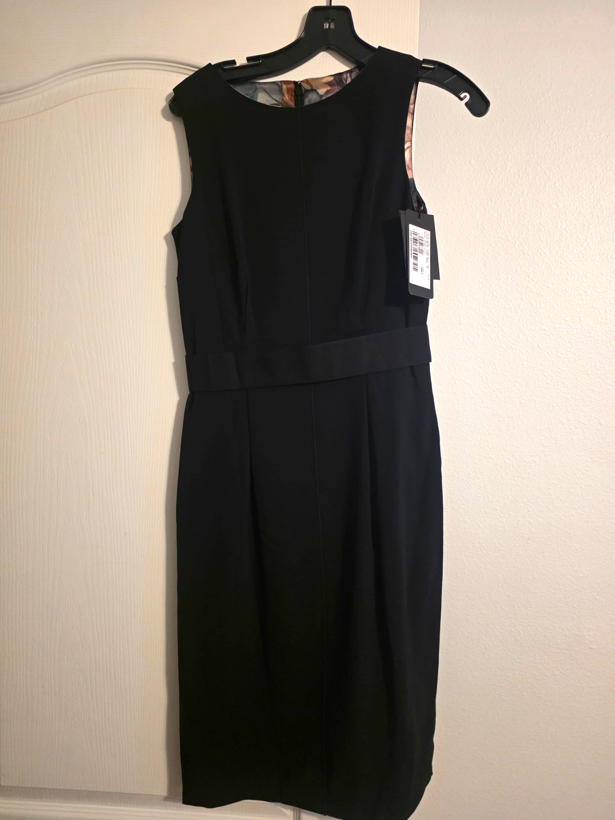 Dolce And Gabbana Black Round Neck Sleeveless Sheath Knee Dress Satin Zip Size 2