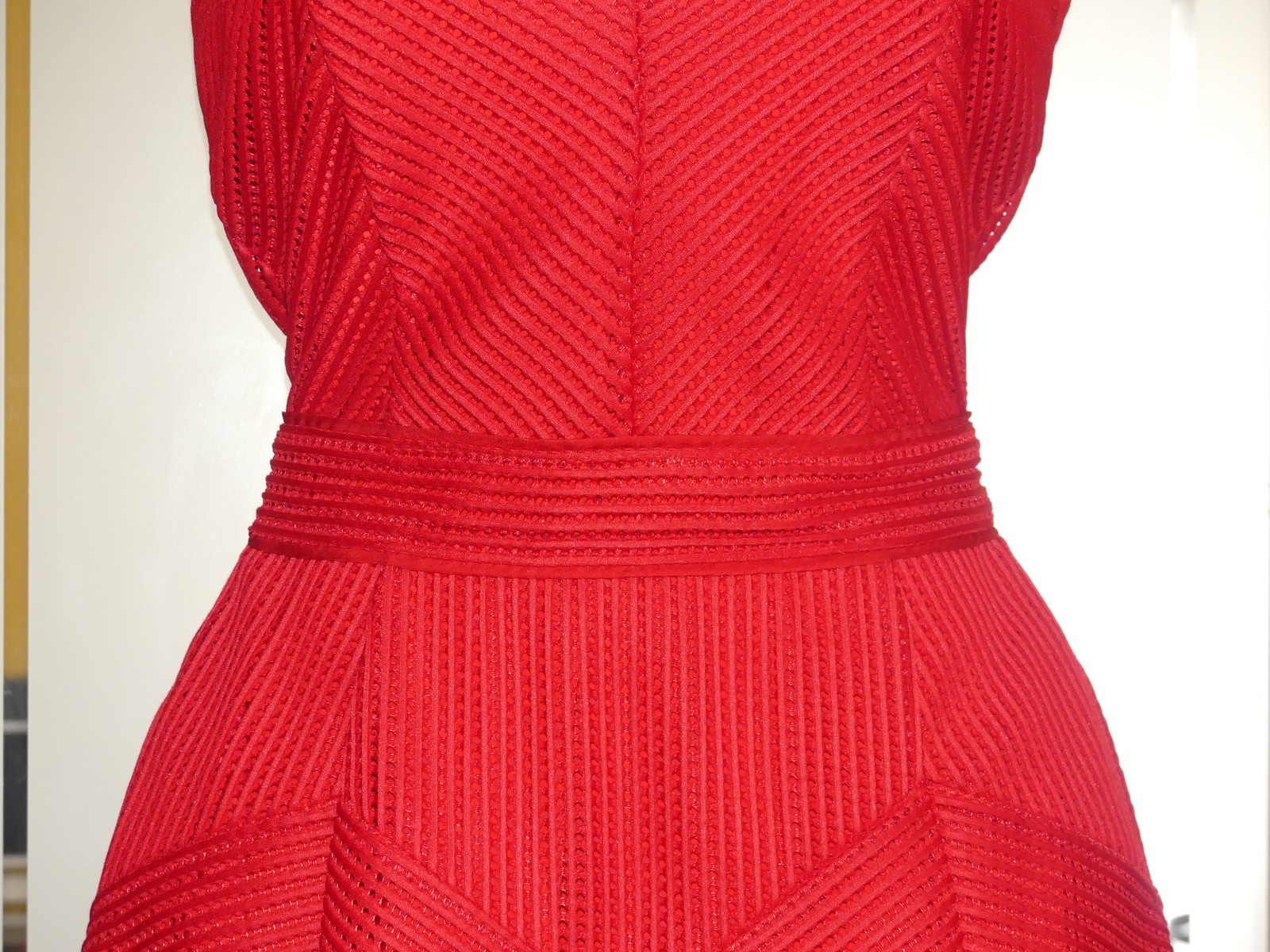 REISS “TOPAZ” RED TEXTURED FIT N FLARE DRESS UK 8