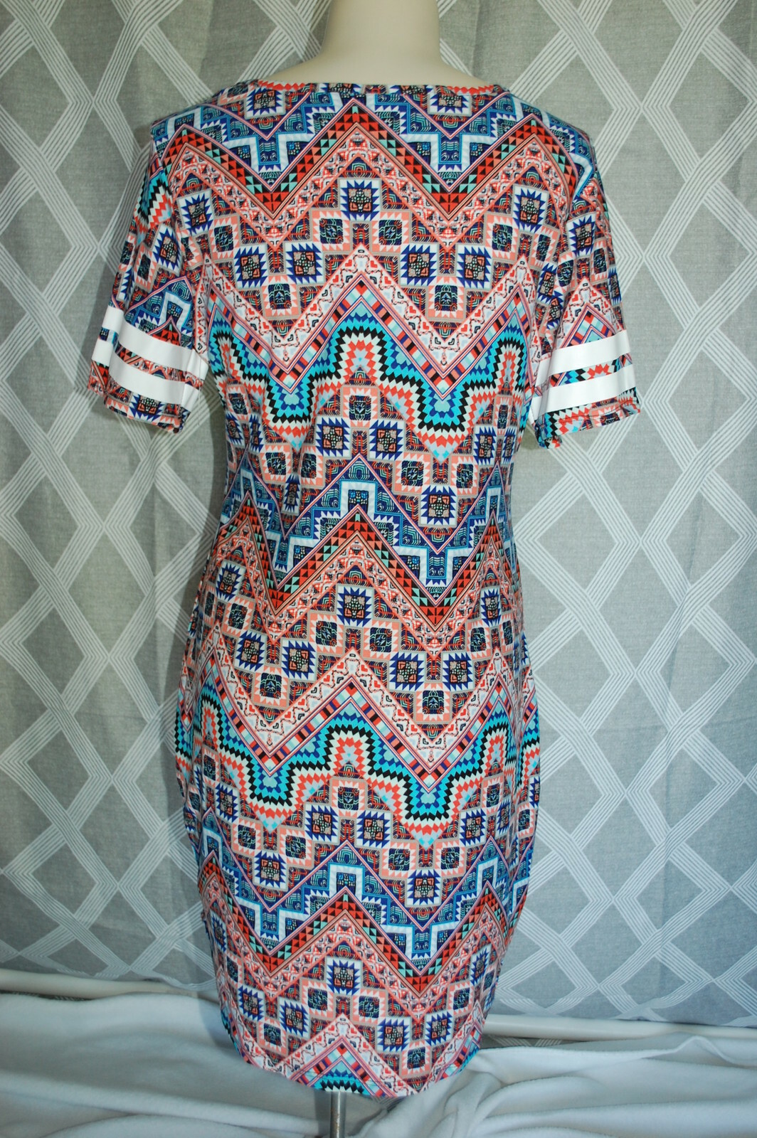 Womens Jersey Dress GEOMETRIC CHEVRON PRINT Orange Blue Aqua Black White M 8-10