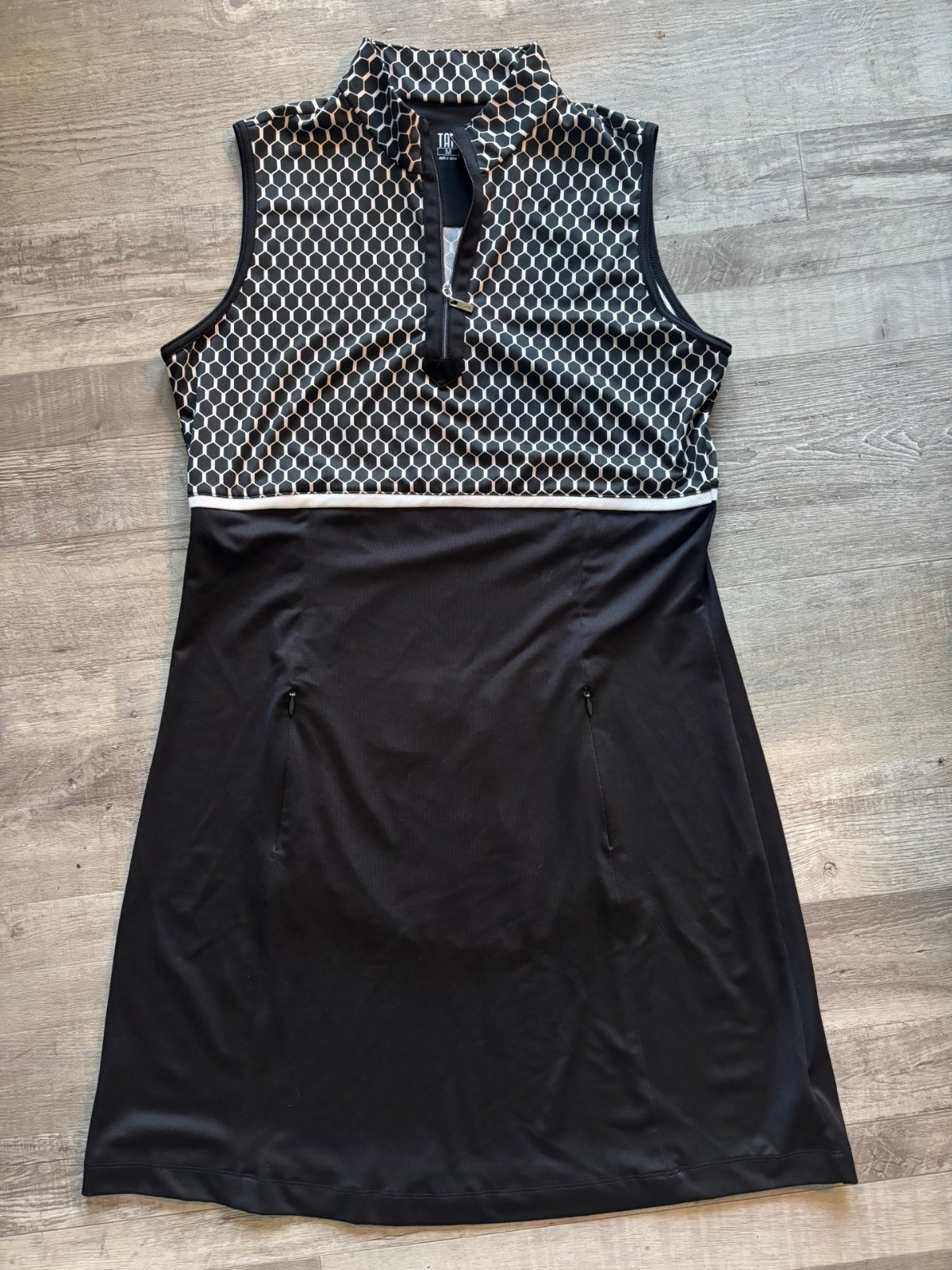 Tail Gwen Activewear Hexa 1/4 Zip Sleeveless Golf Dress Pockets Black White M