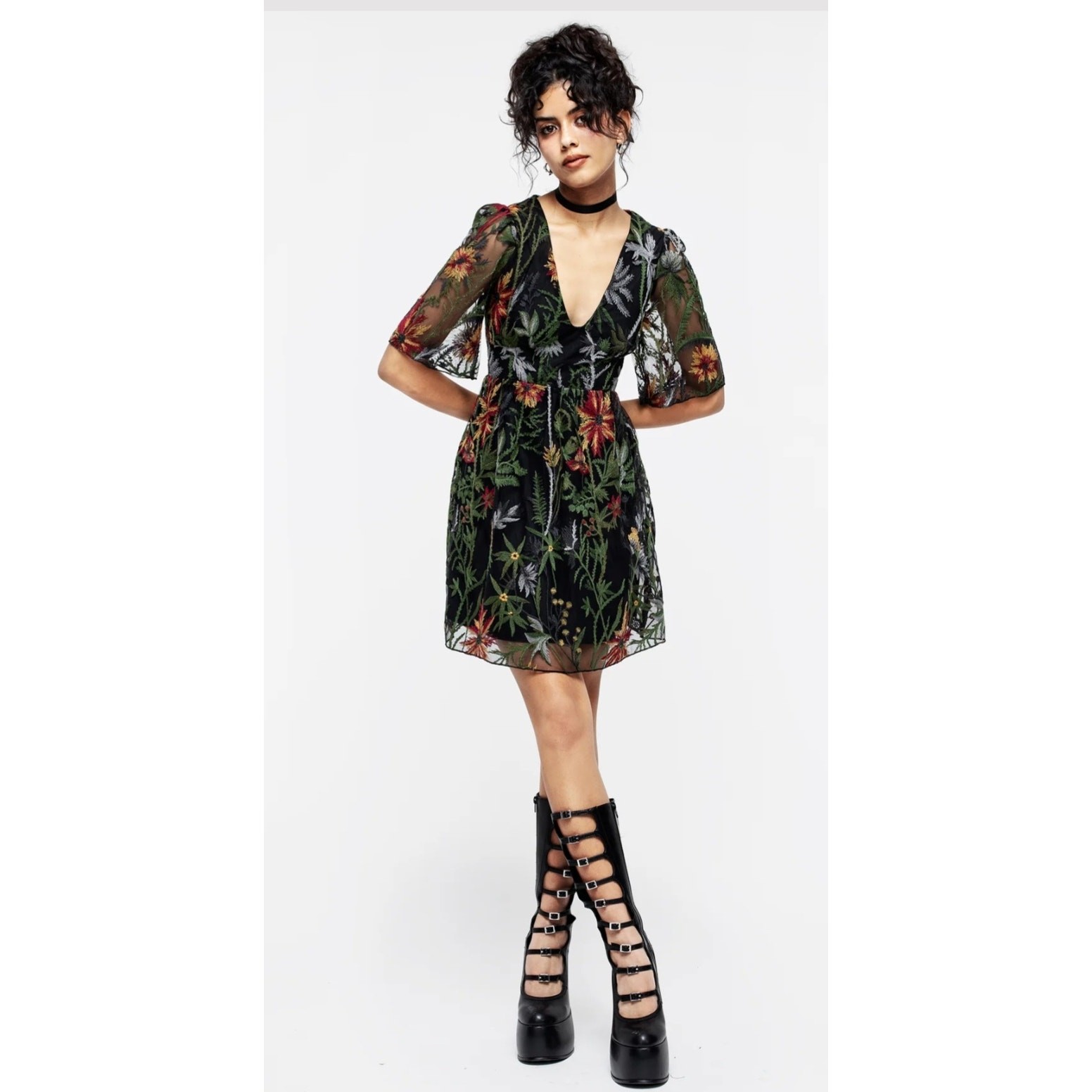 DISTURBIA NWT Wildflower Embroidered Floral Boho Goth Mesh Mini Dress Sz US 8