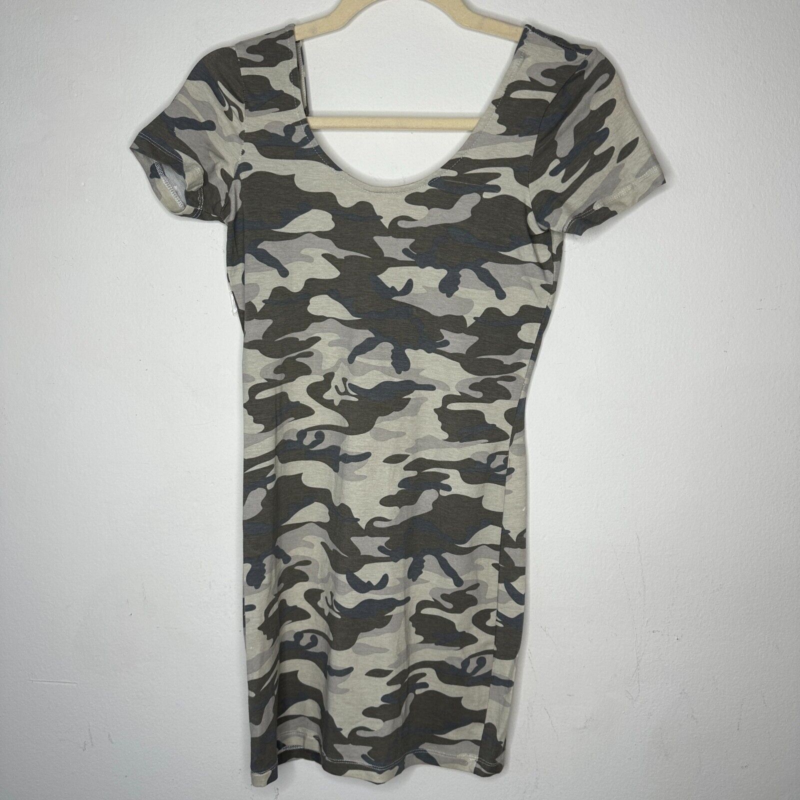 NWT Love Change Italy Camo Bodycon Dress Short Sleeve Deep Low U Back Stretch S
