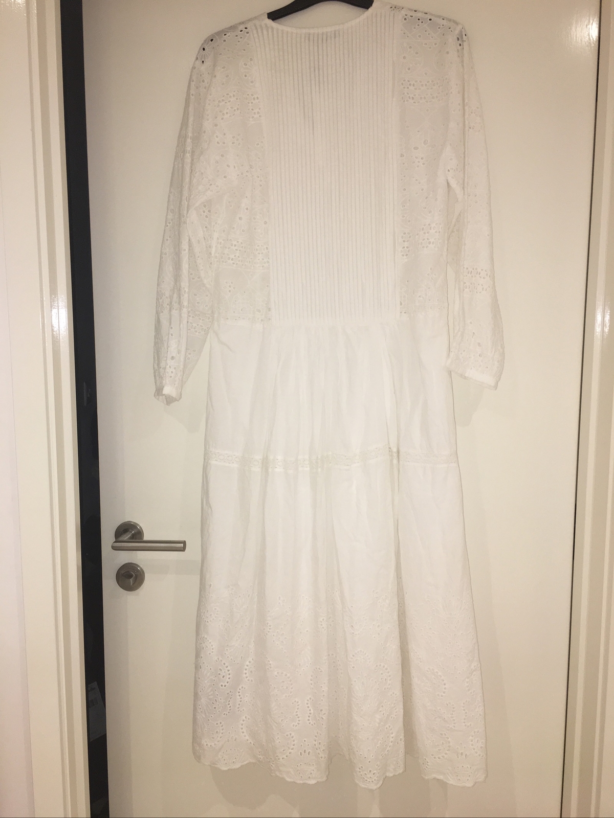 ZARA OYSTER WHITE MIDI EMBROIDERED DRESS V NECK With Long Sleeves Size S BNWT