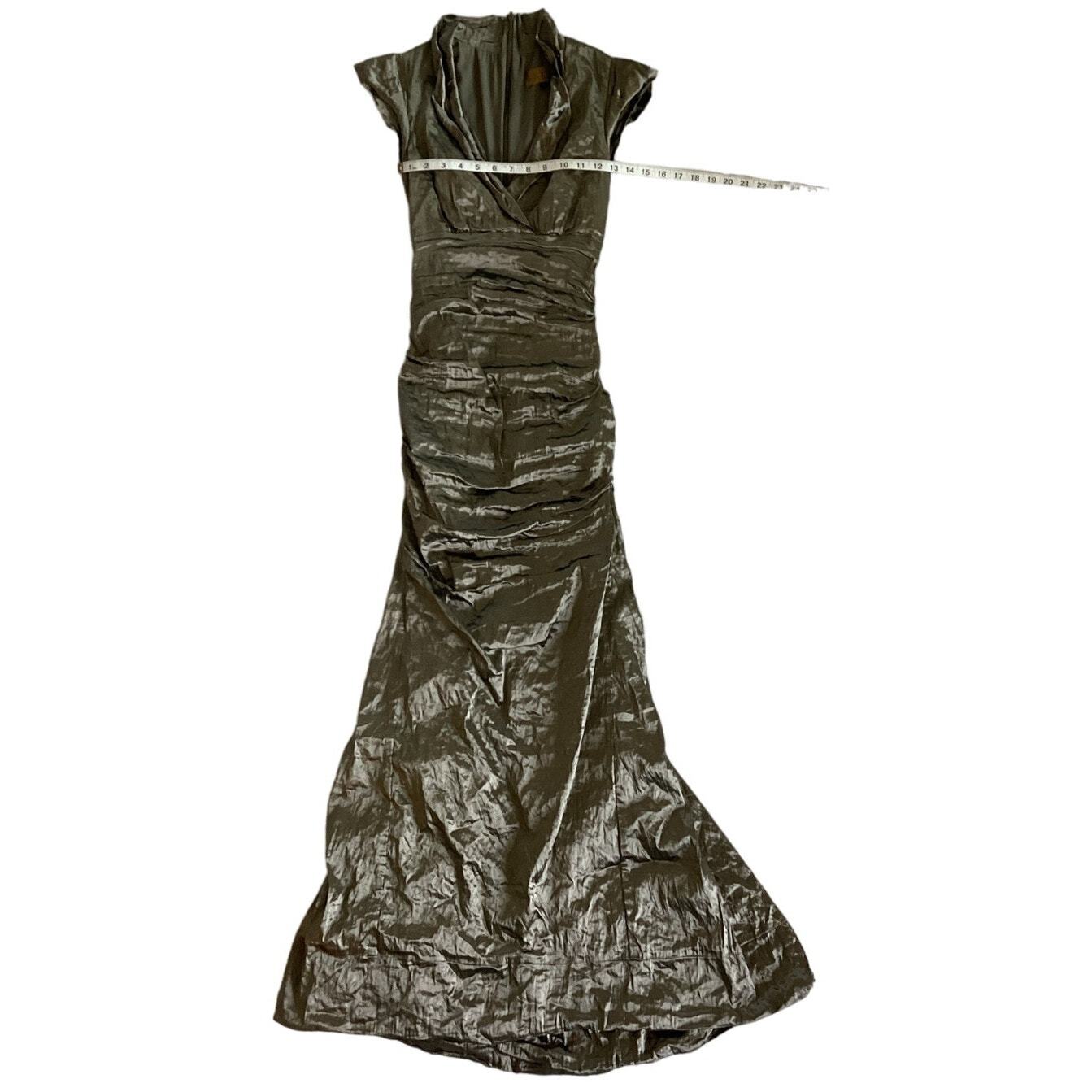 Nicole Miller Metallic Taffeta Crinkle Stretch Mermaid V-Neck Gown Green 2
