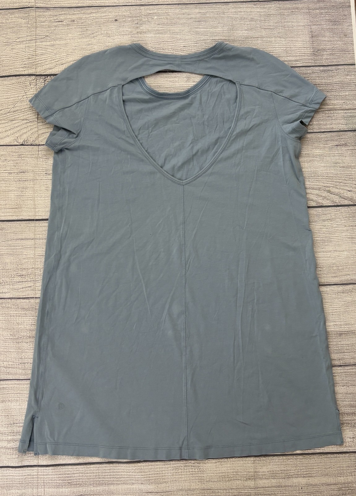 LULULEMON DAY TRIPPER Womens Sz 10/12 Blue Gray Cut Out Back Stretch Shirt Dress