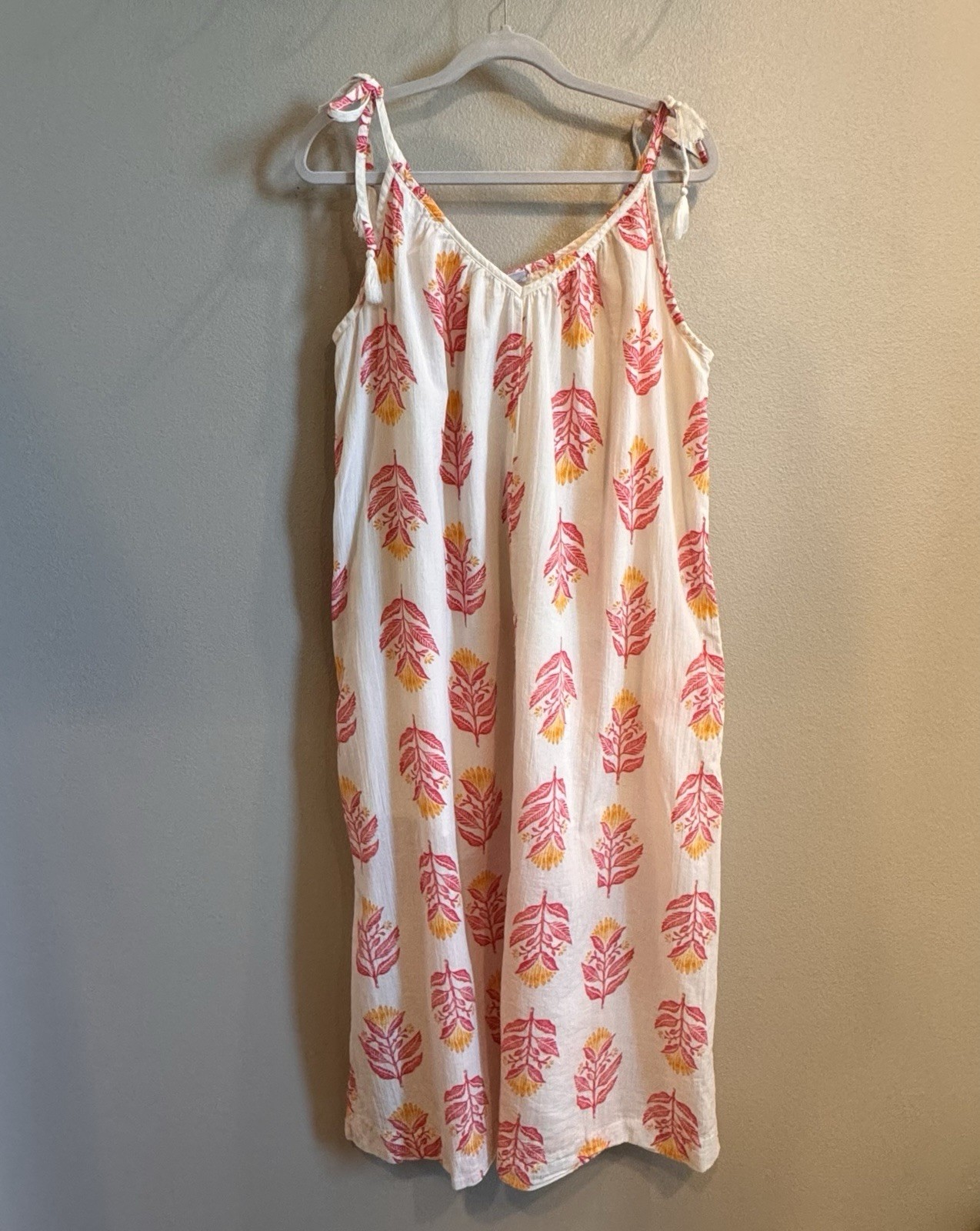 Old Navy White Pink Yellow Floral V-Neck Strappy Midi Sundress Pockets M
