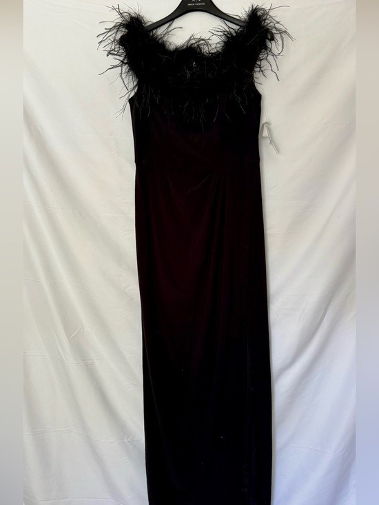 Alex Evenings Feather Trim Off-Shoulder Evening Gown Black Size 6 NWT