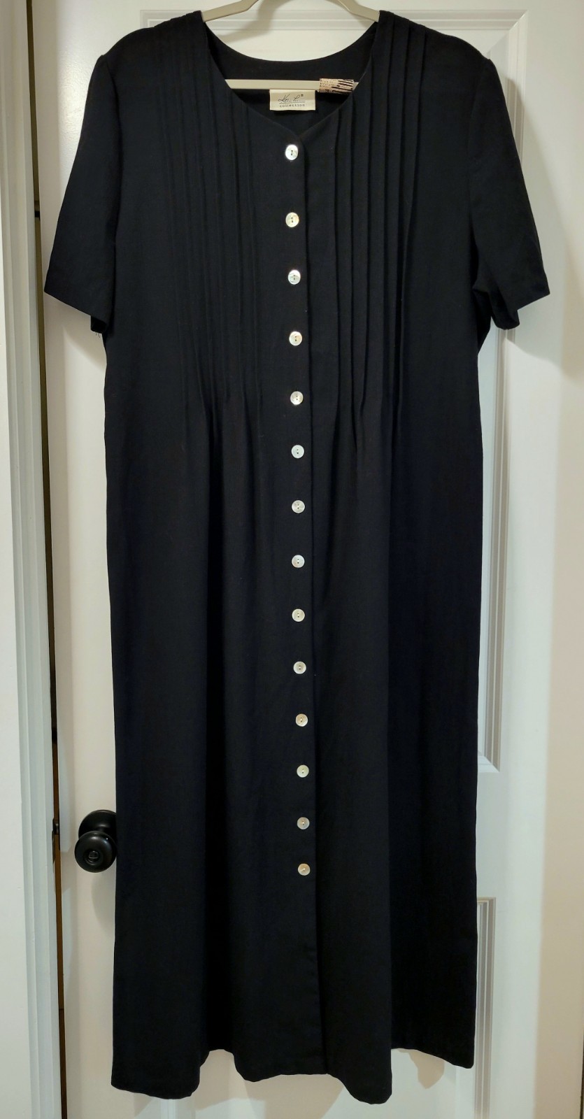 CLASSIC Kathie Lee Short Sleeve Maxi Dress Abalone-Style Buttons Tie Back Detail