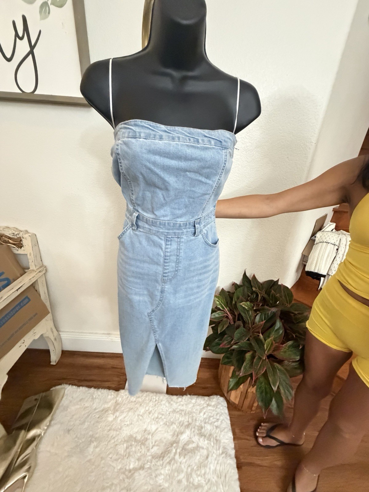 Women’s Light Blue Solid Denim Strapless Sleeveless Sheath Midi Dress Pockets M
