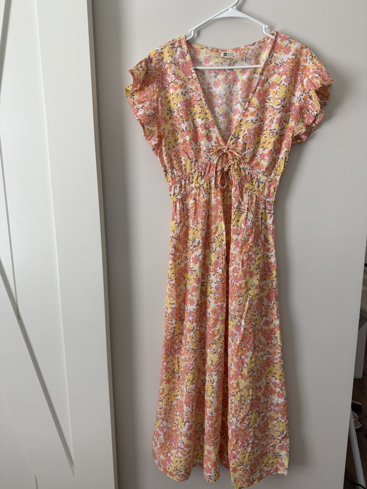 Billabong Picnic Date V-Neck Midi Dress, Size Medium, orange/pink/yellow, EUC