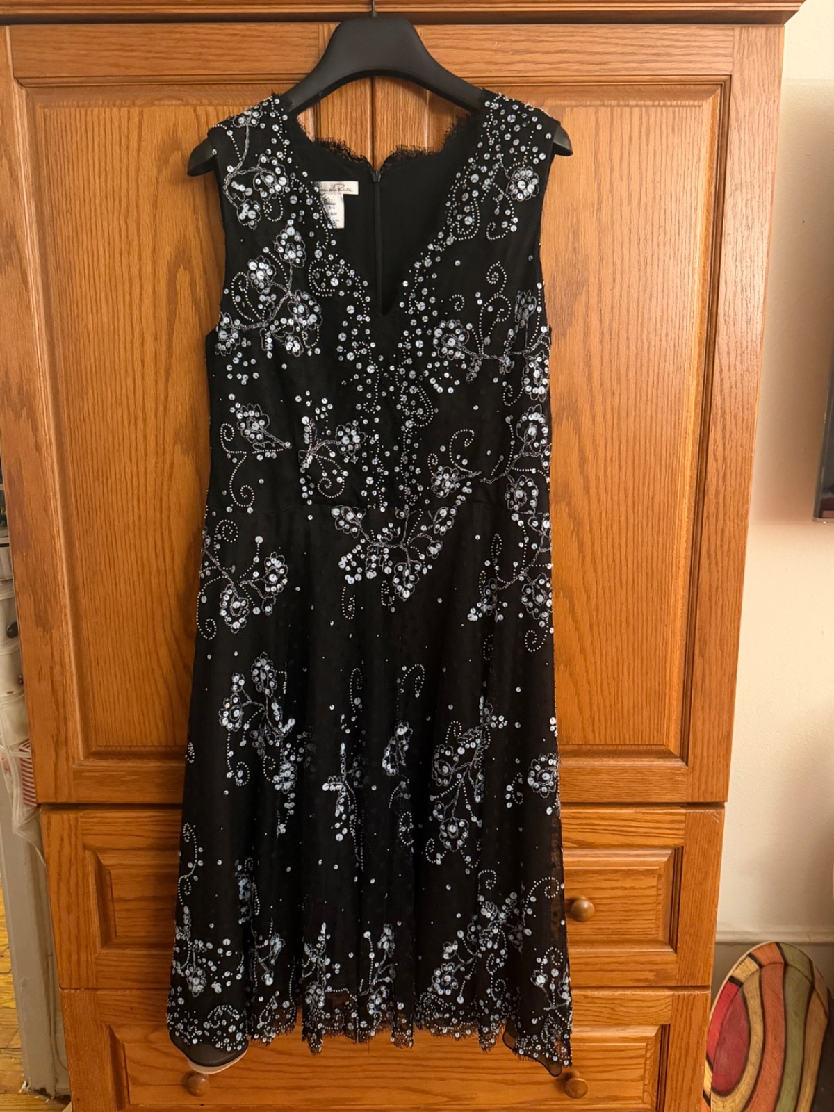 Oscar de la Renta Size 12 Black Sequin Beaded Point D’Esprit Mesh Cocktail Dress