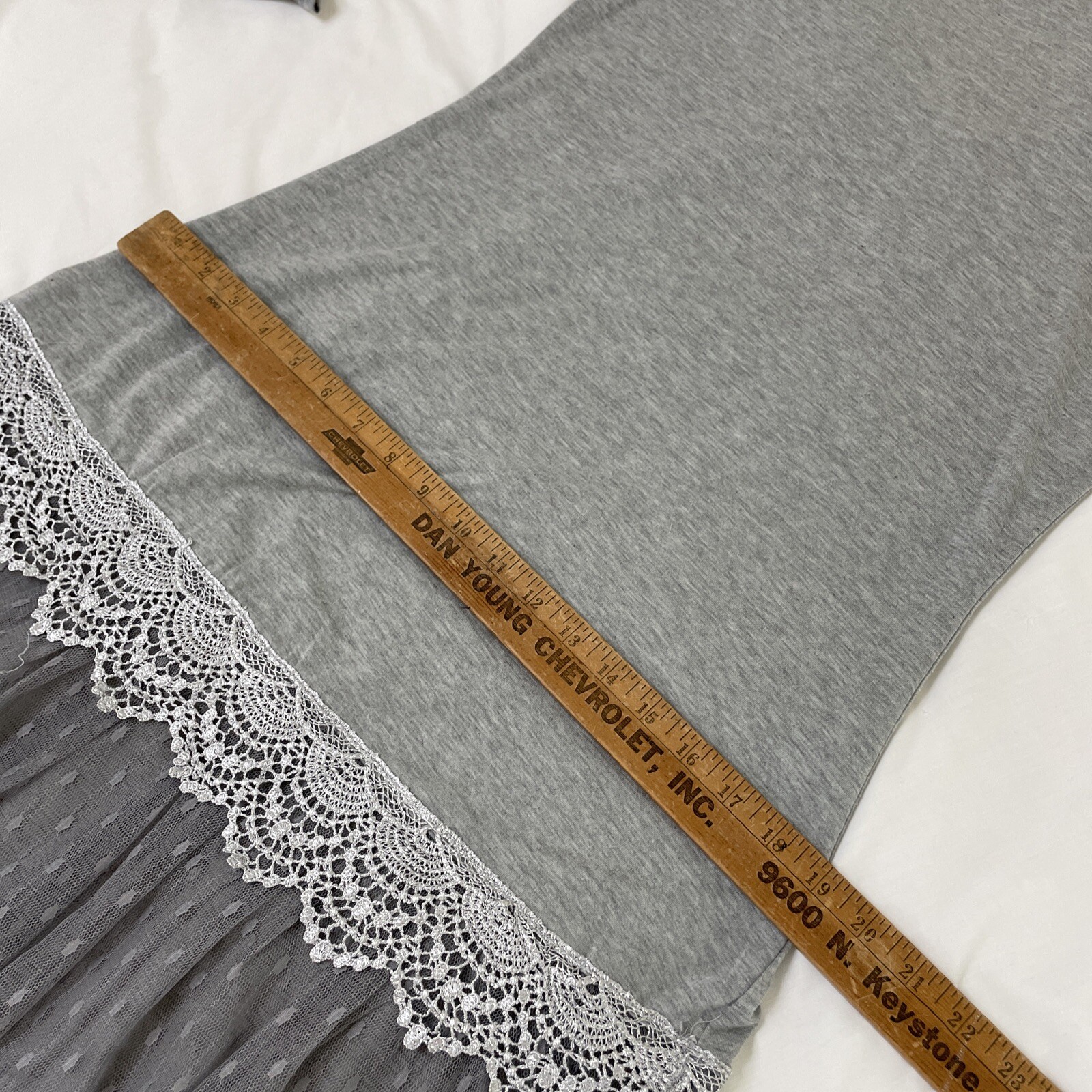Ryu Shift Dress Women’s Size Medium Lace Tulle Layered Gray Boho