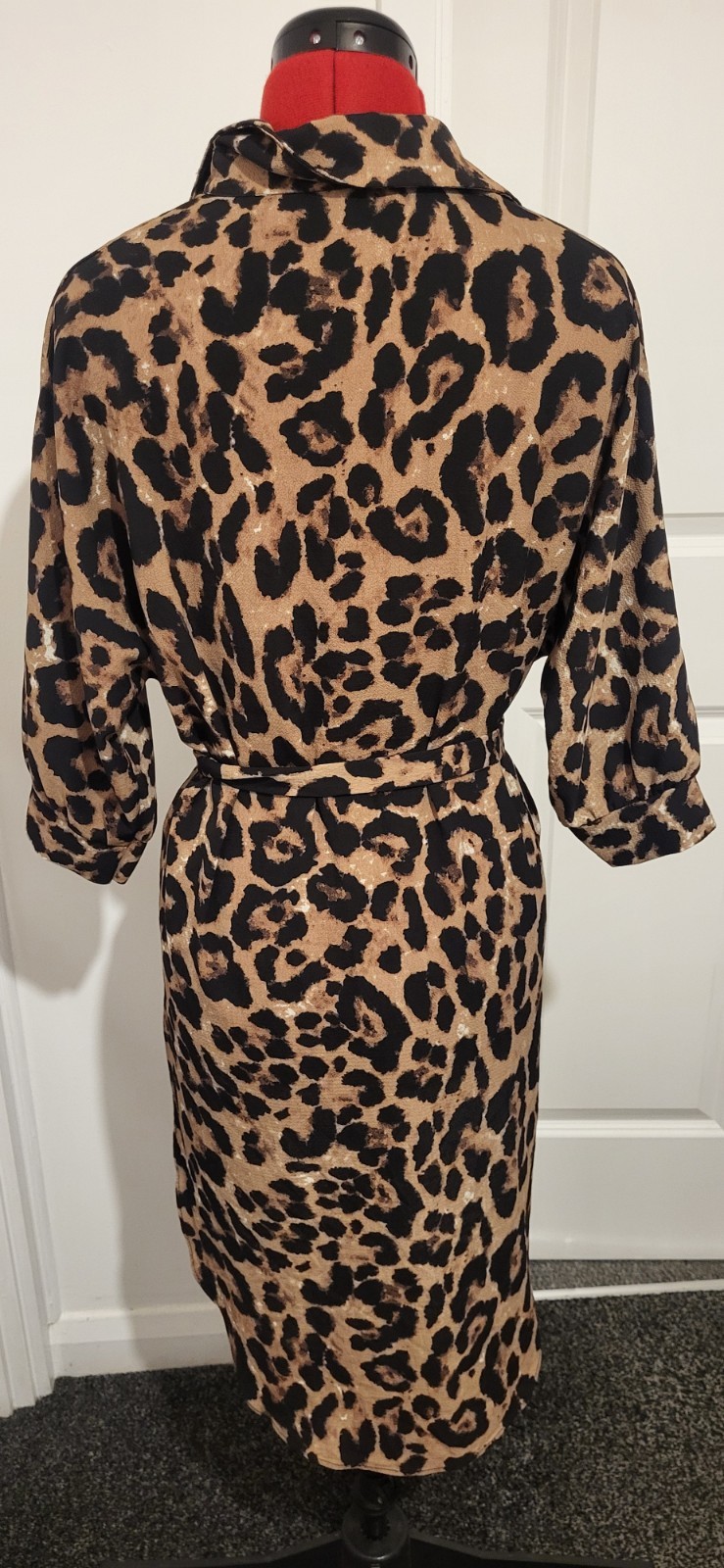 New, Crepe Style Fabric, Rounded Dipped Hemline, Knee Length Shirt Dresd 12-14