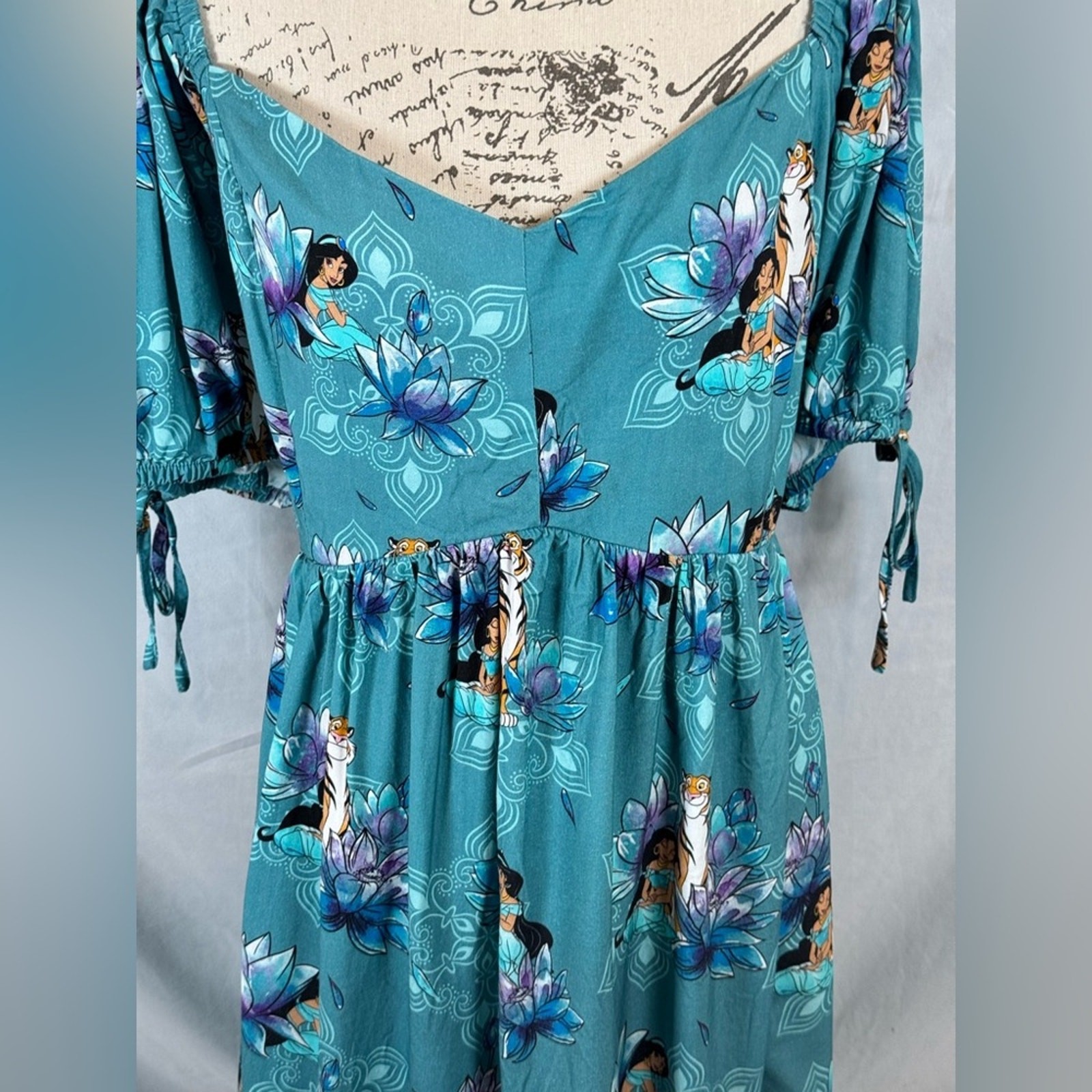 NWOT HER UNIVERSE DISNEY Aladdin Princess Jasmine Floral Midi Dress 4X