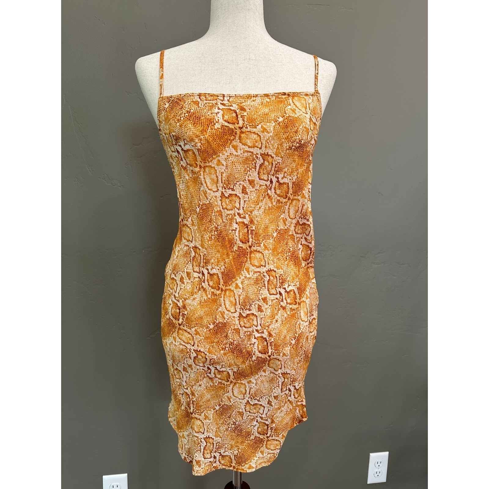 Billabong Snakeskin Print Mini Dress Criss Cross Back Small Yellow Boho Chic