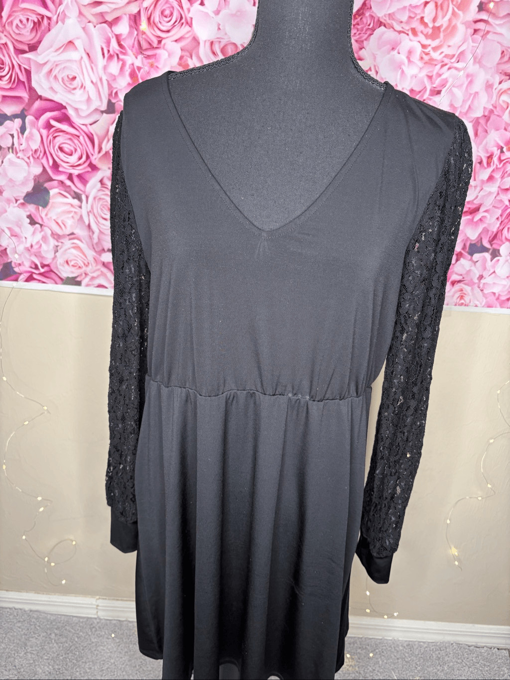 Maurice’s Black Lace Sleeve Empire Waist Long Sleeve Dress Size Large-166