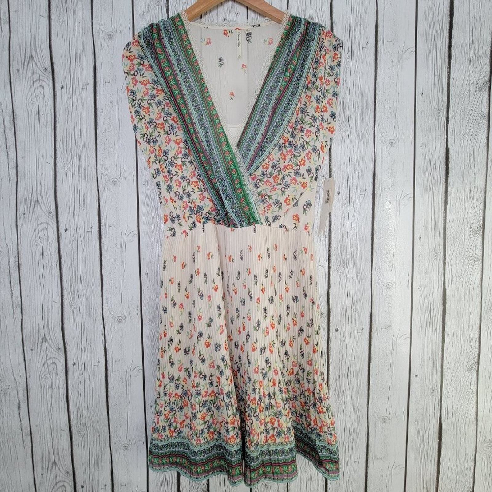 Petticoat Alley Sheer Pleated Floral Dress S