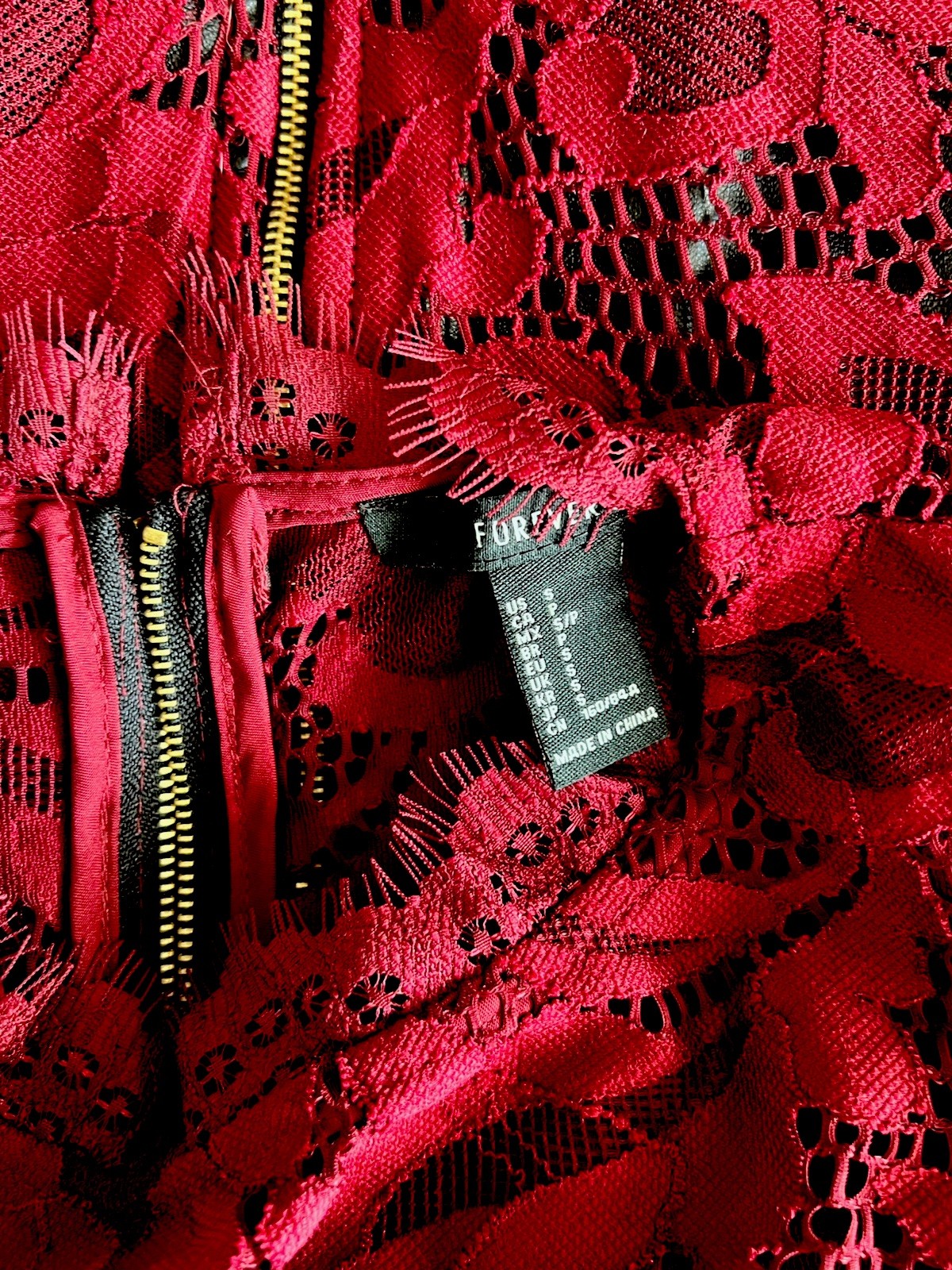 Forever 21 Red/Black Floral Lace Sheath Dress V-Neck Sleeveless Zip S
