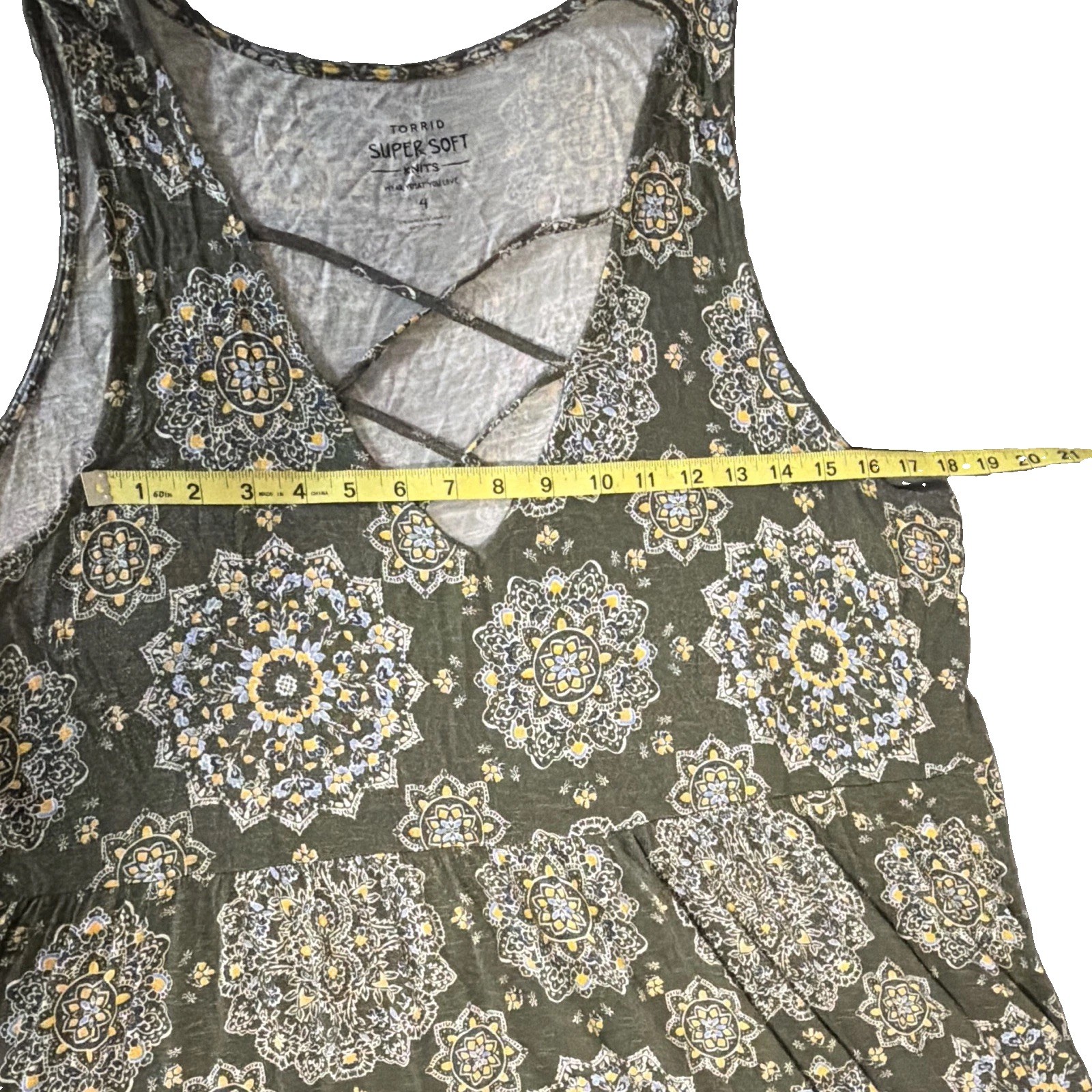Torrid Super Soft Knit Dress Size 4 Olive Medallion Print Lattice Back