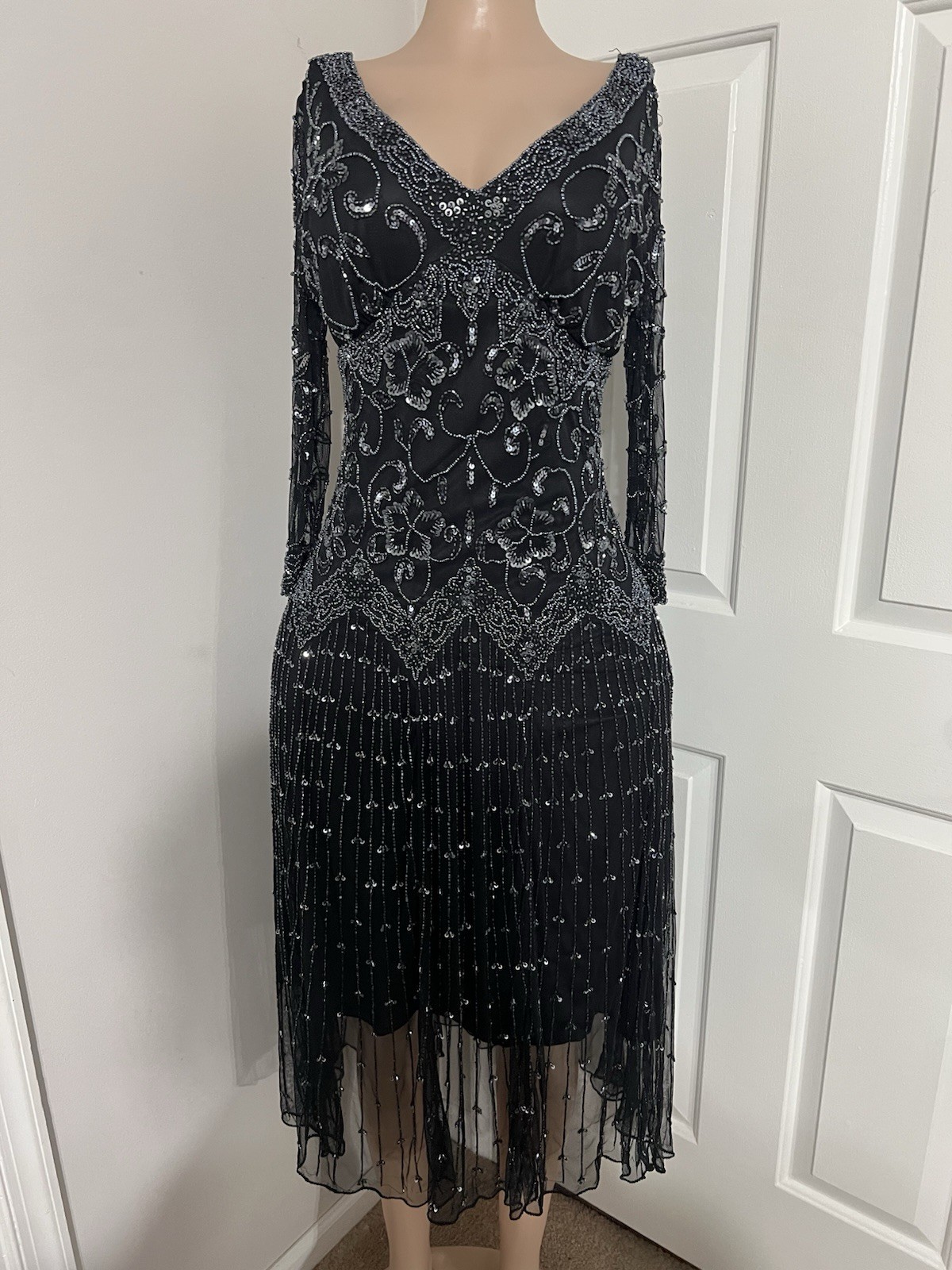 Pisarro Nights Black V-NeckBeaded Long Sleeve Evening Dress