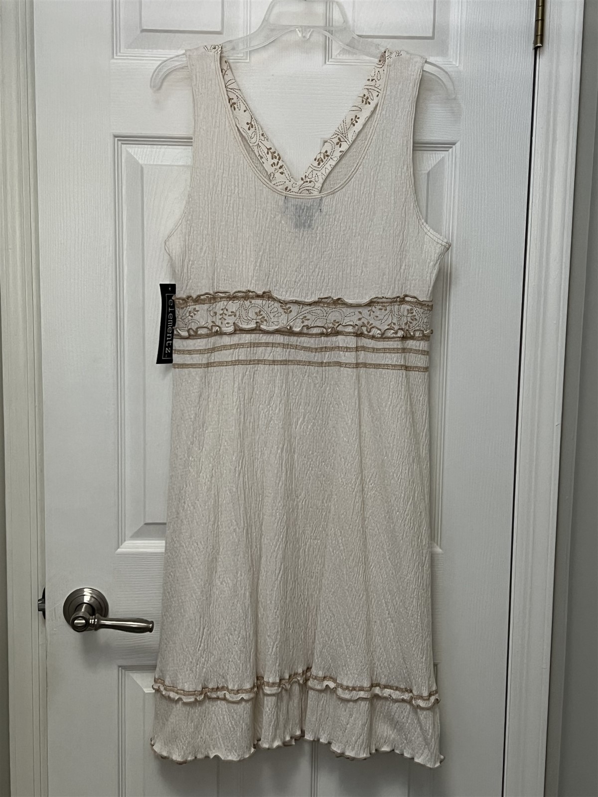 NWT Elementz Size L Crinkled Stretch Cotton Blend Embroidered V Neck Sundress