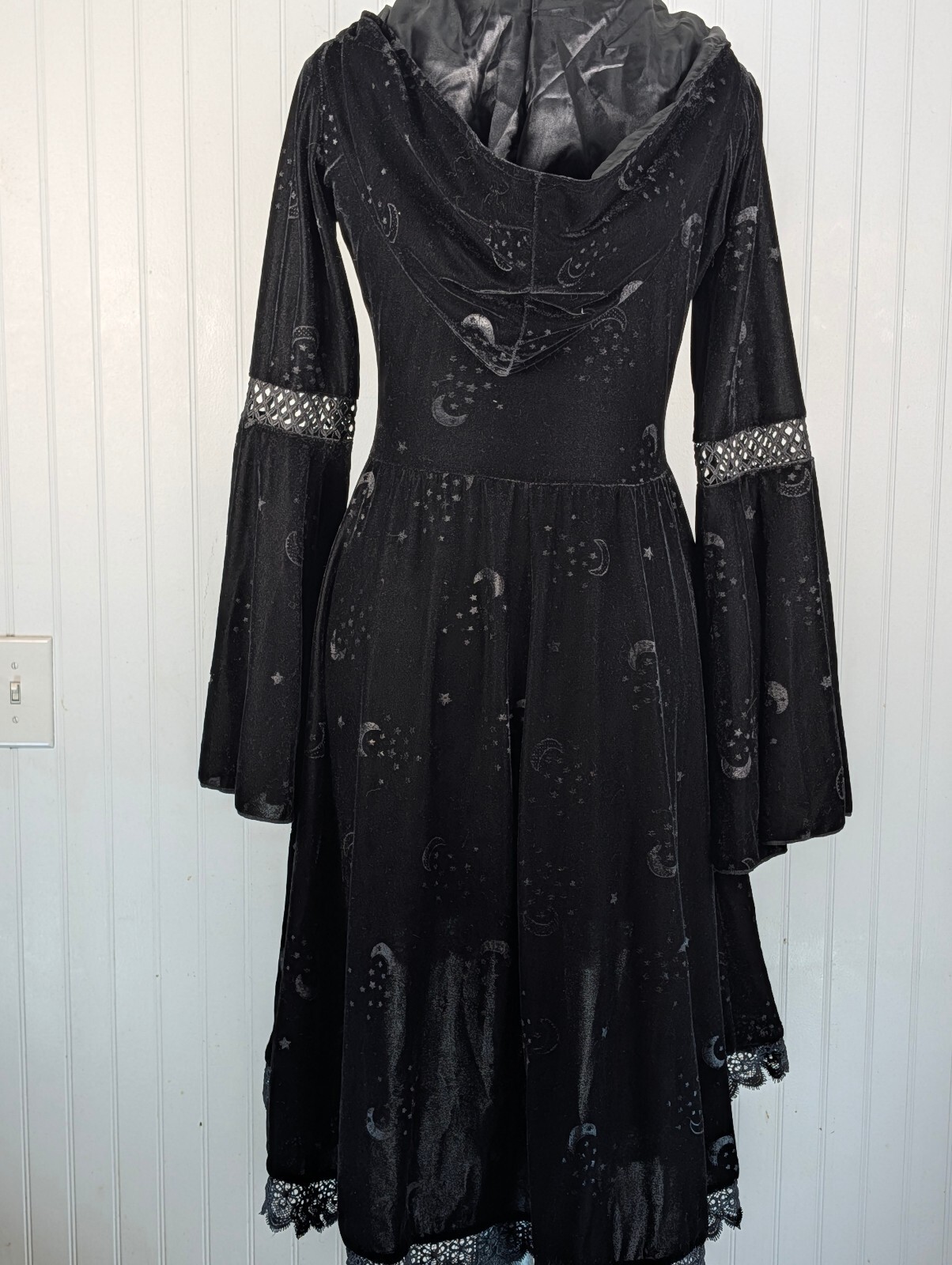 Spirit Halloween Celestial Coven Black Velvet Hooded Dress Moon & Stars M