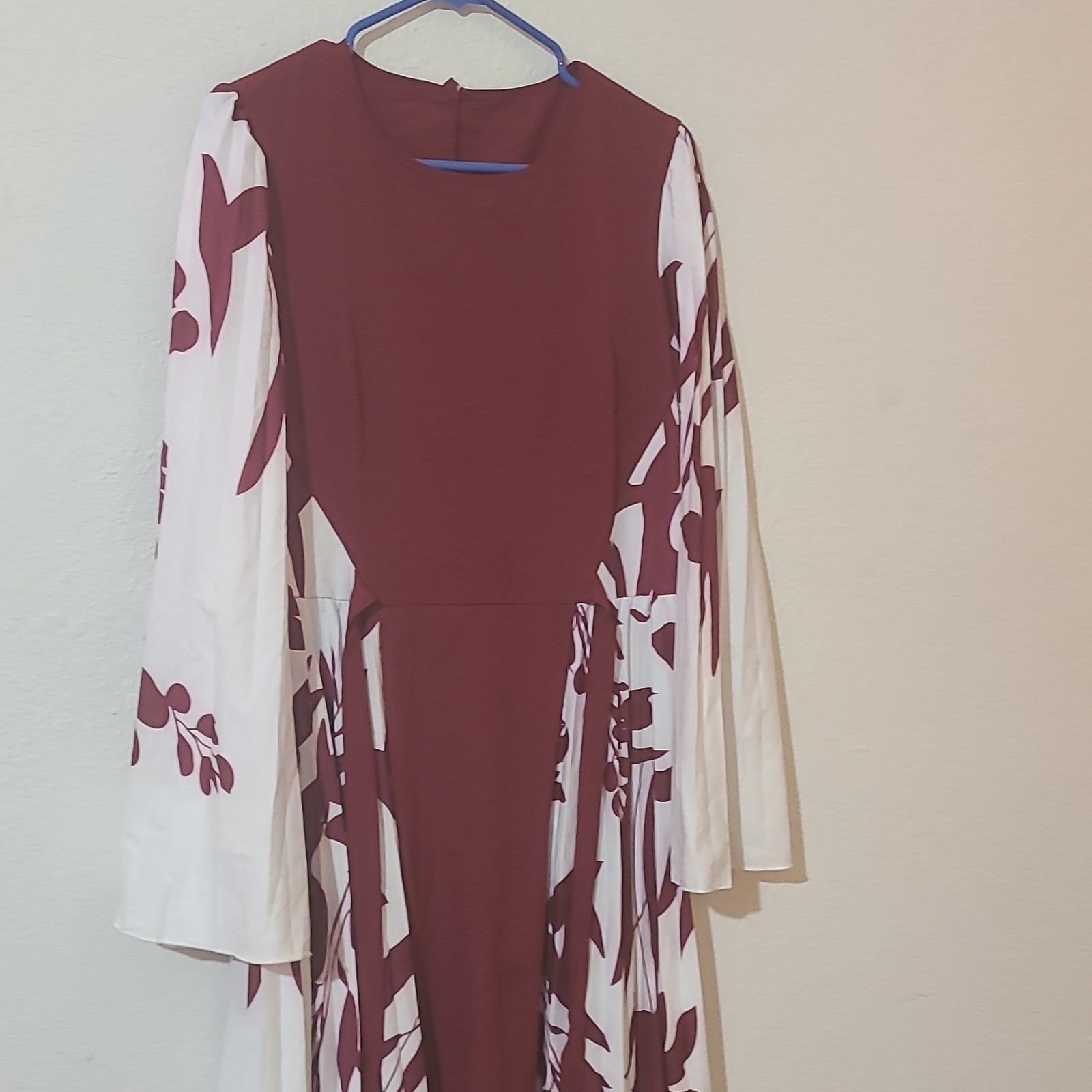 Women’s Burgundy/White Floral Maxi Dress L Regular Long Sleeve Round Neck Zip