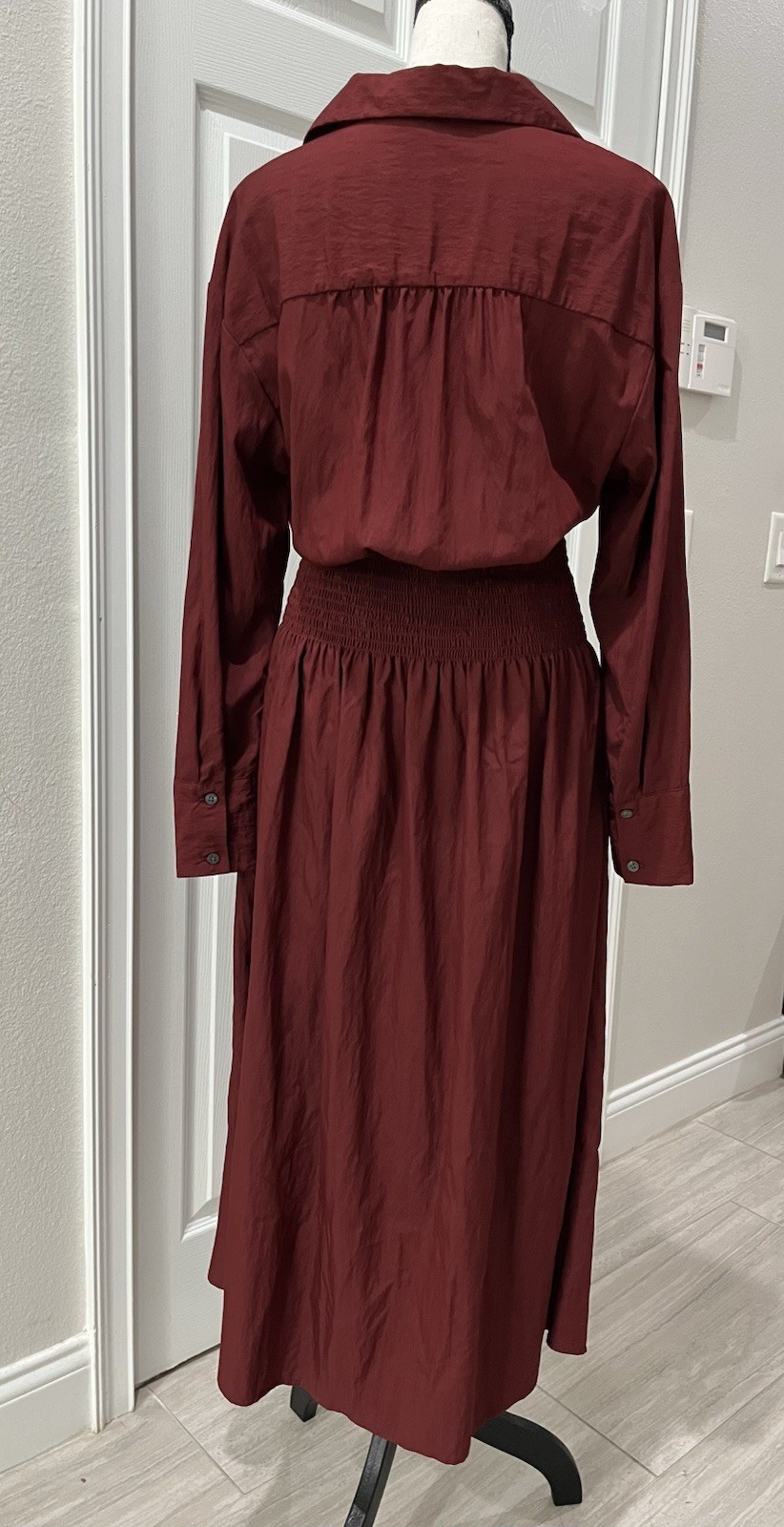 Women’s Collared Long Sleeve Smocked Midi Shirtdress – Future Collective Sz S